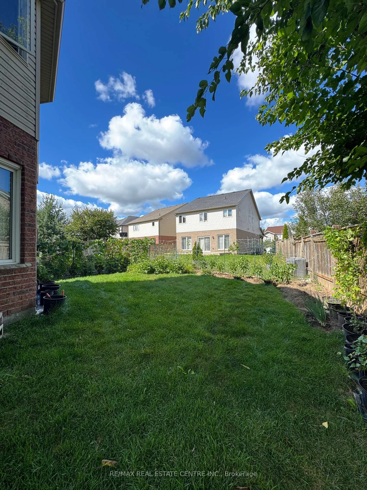 Photo 61 of 32 Hodgson Drive, Guelph, Pineridge/Westminster Woods — HOMEH