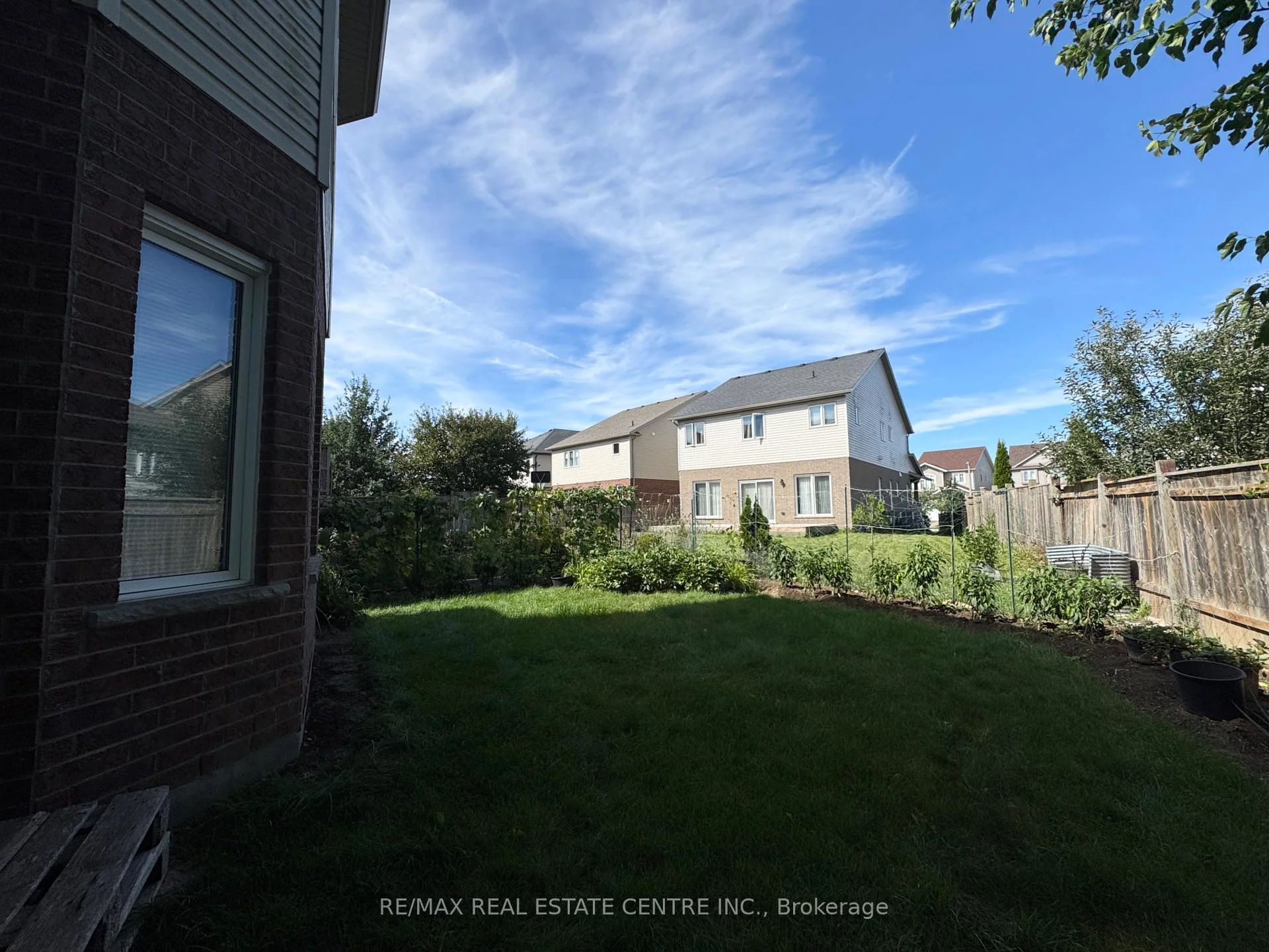 Photo 63 of 32 Hodgson Drive, Guelph, Pineridge/Westminster Woods — HOMEH