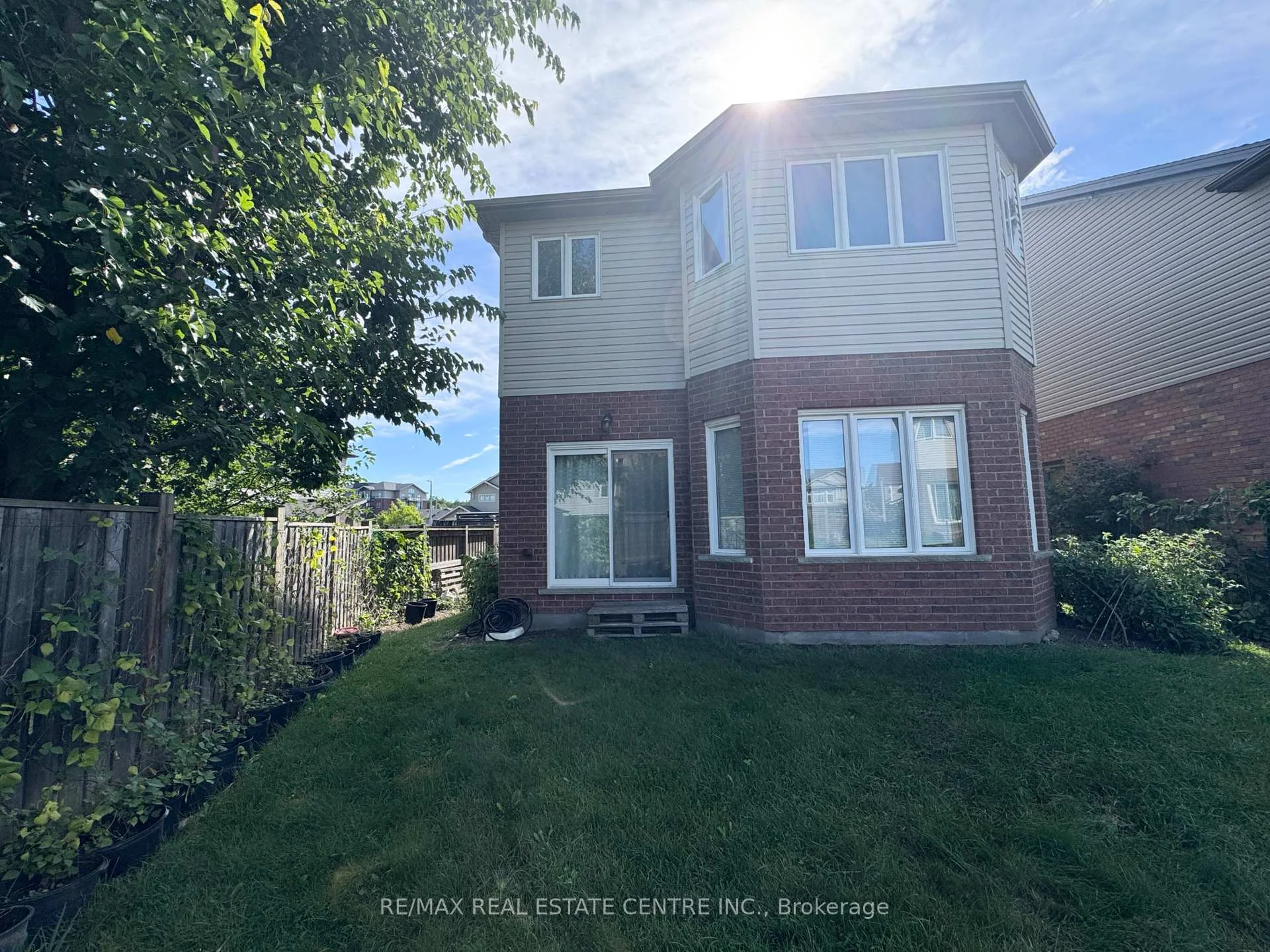 Photo 64 of 32 Hodgson Drive, Guelph, Pineridge/Westminster Woods — HOMEH