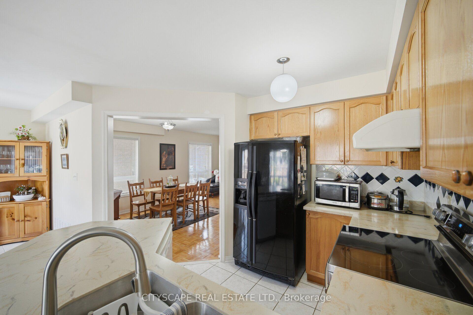 Photo 14 of 221 Richvale Drive S, Brampton, Heart Lake East — HOMEH