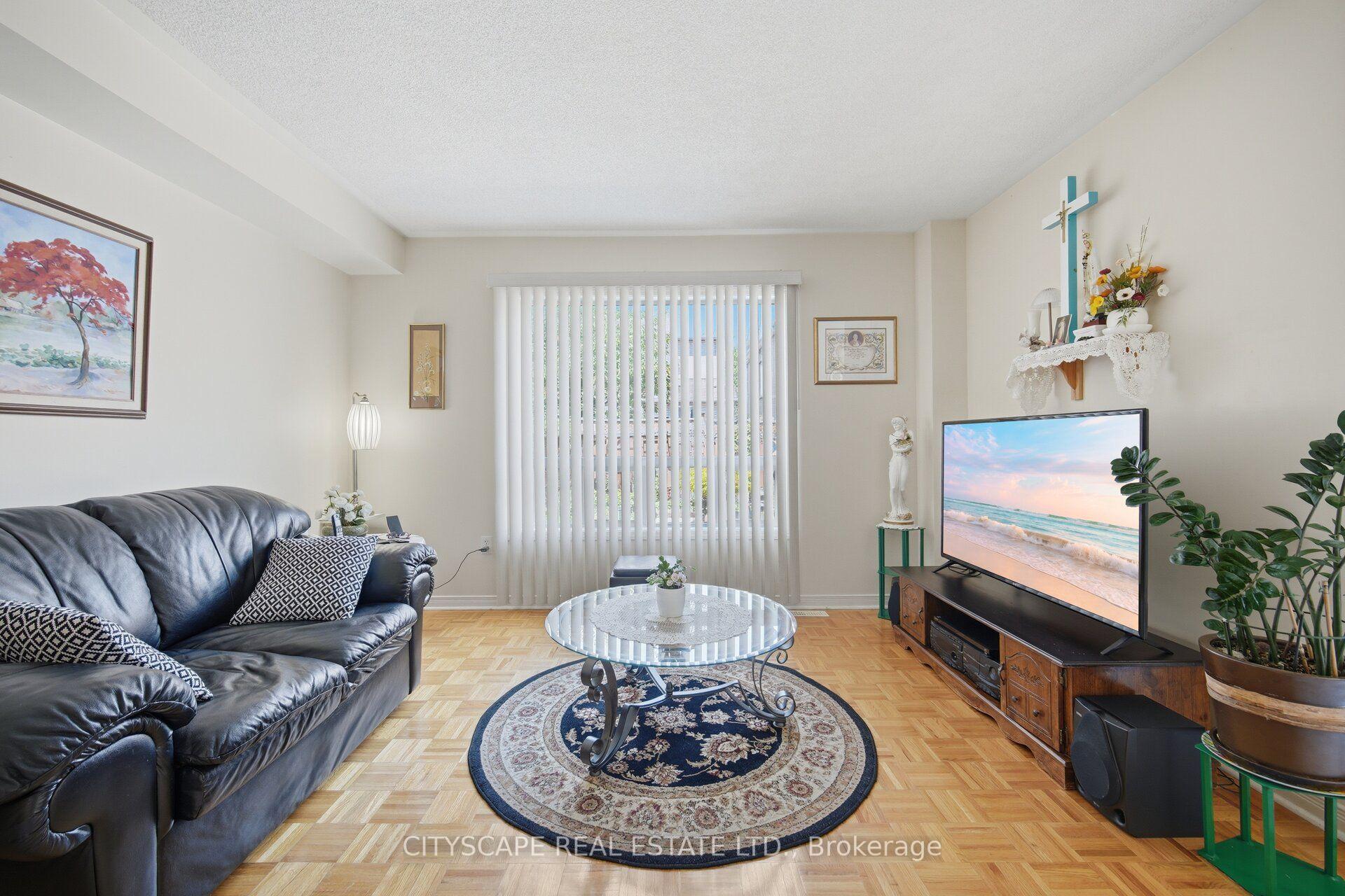 Photo 19 of 221 Richvale Drive S, Brampton, Heart Lake East — HOMEH