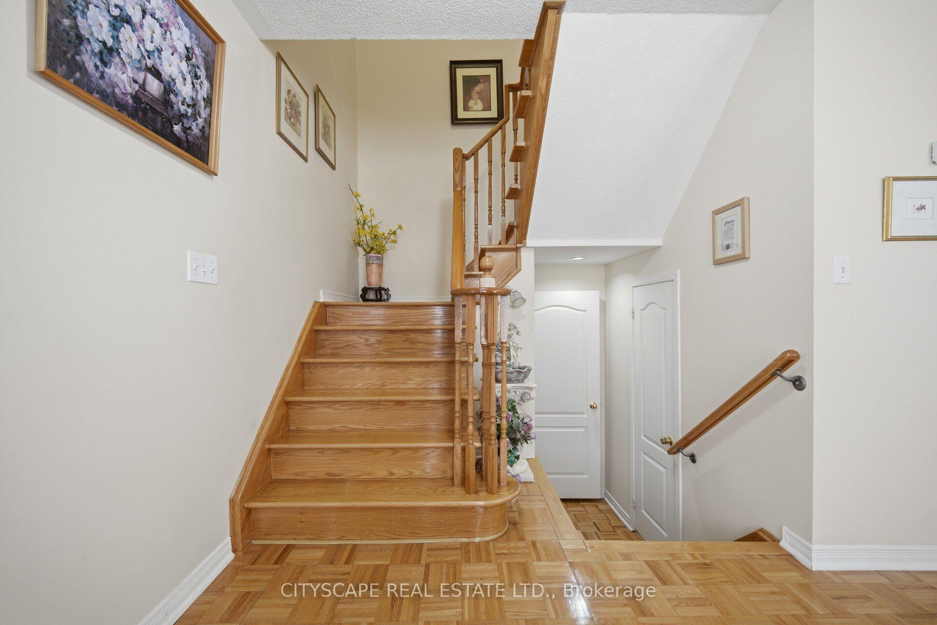 Photo 23 of 221 Richvale Drive S, Brampton, Heart Lake East — HOMEH