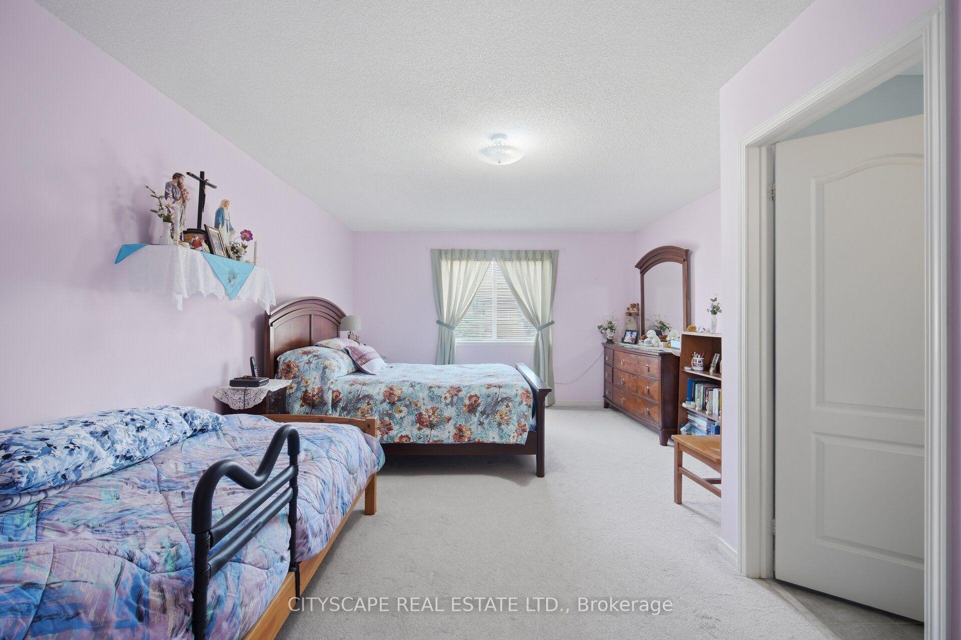 Photo 25 of 221 Richvale Drive S, Brampton, Heart Lake East — HOMEH