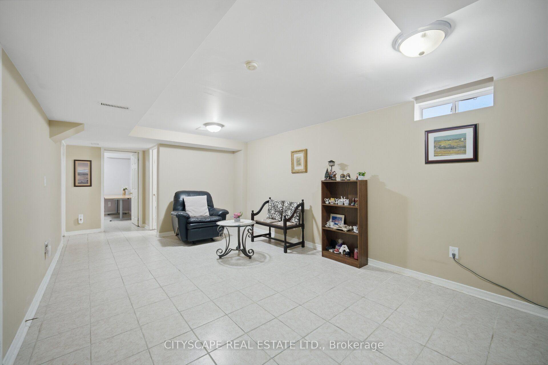 Photo 41 of 221 Richvale Drive S, Brampton, Heart Lake East — HOMEH