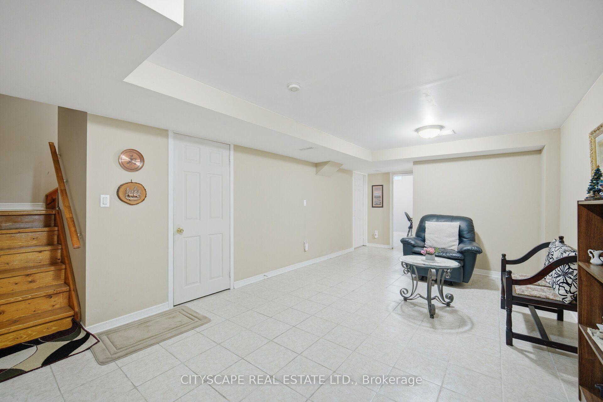 Photo 42 of 221 Richvale Drive S, Brampton, Heart Lake East — HOMEH