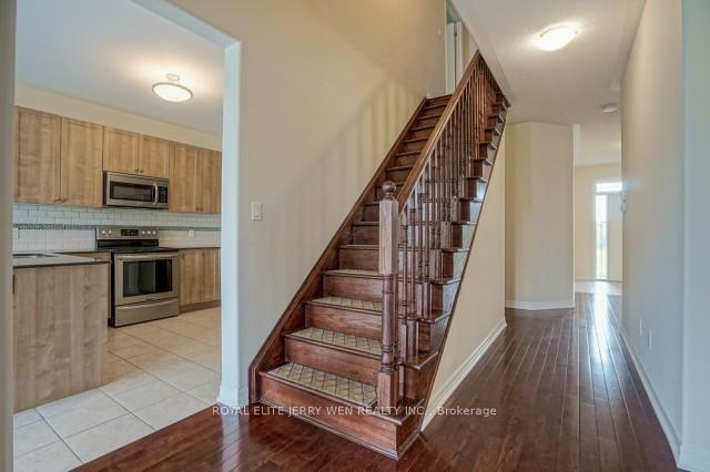 Photo 6 of 726 Coldstream Drive, Oshawa, Samac — HOMEH
