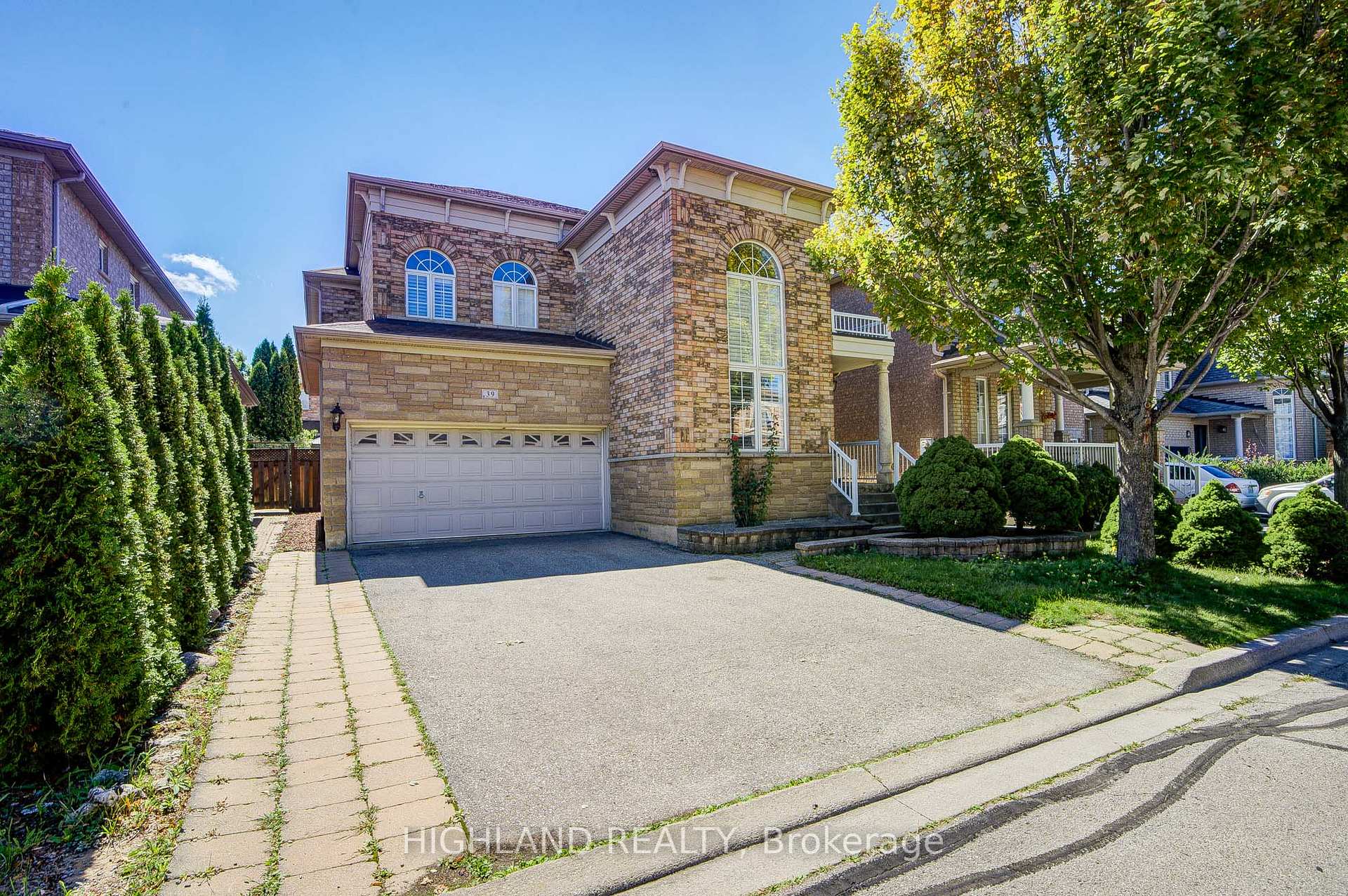 Photo 1 of 39 Shadetree Crescent, Vaughan, Vellore Village — HOMEH