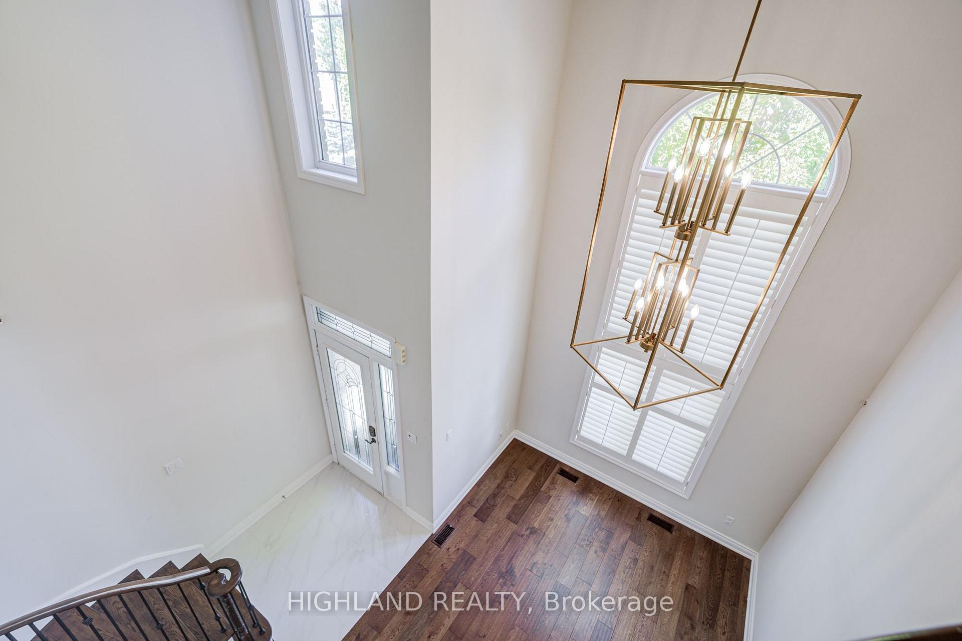 Photo 4 of 39 Shadetree Crescent, Vaughan, Vellore Village — HOMEH