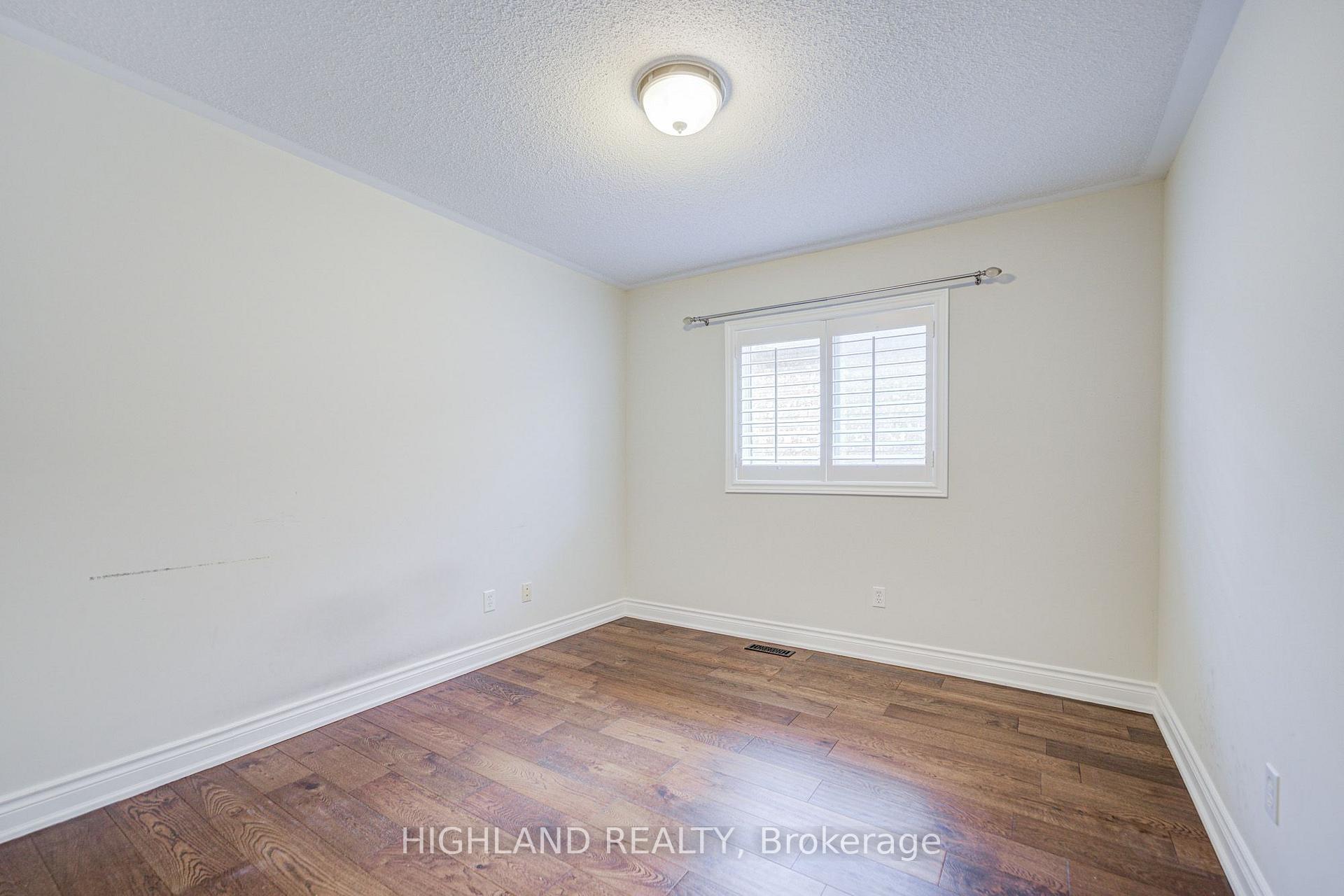 Photo 23 of 39 Shadetree Crescent, Vaughan, Vellore Village — HOMEH