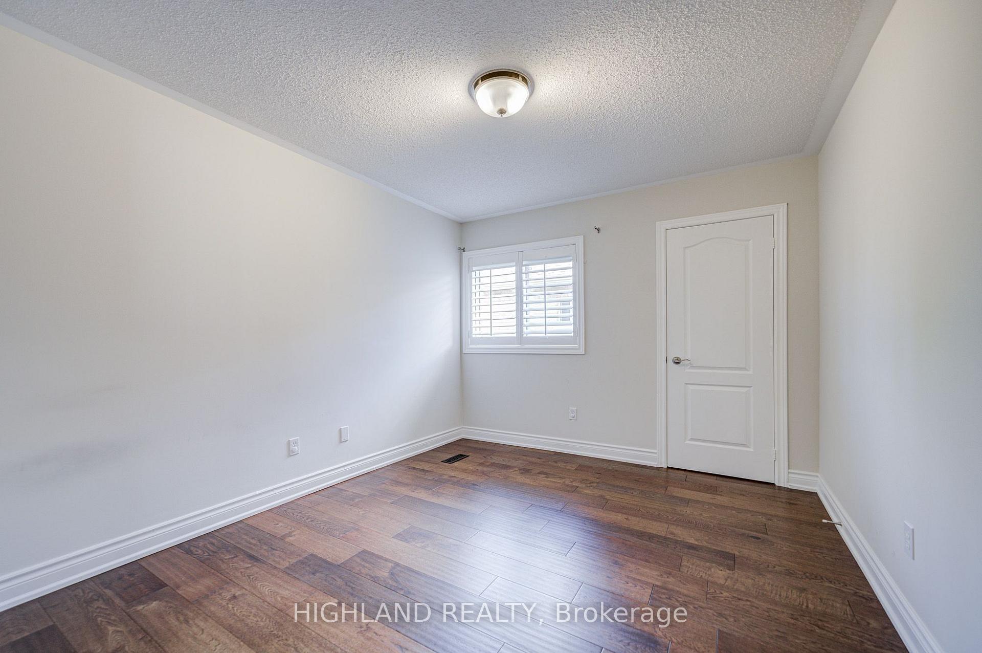 Photo 26 of 39 Shadetree Crescent, Vaughan, Vellore Village — HOMEH