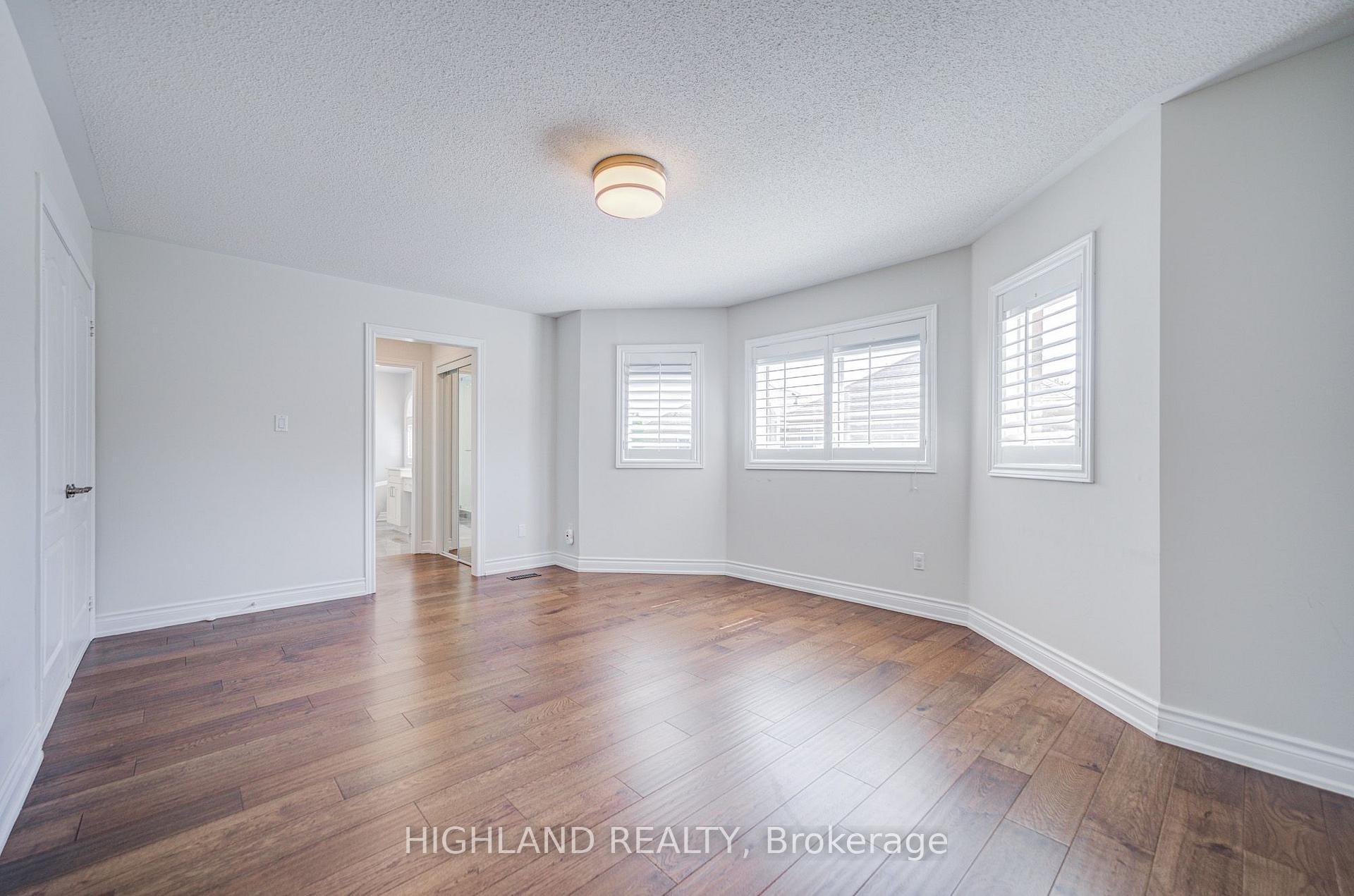 Photo 28 of 39 Shadetree Crescent, Vaughan, Vellore Village — HOMEH