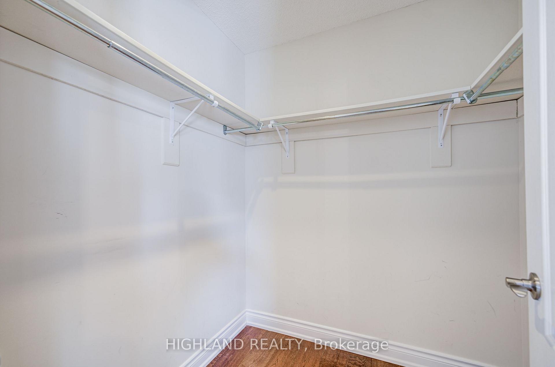 Photo 29 of 39 Shadetree Crescent, Vaughan, Vellore Village — HOMEH