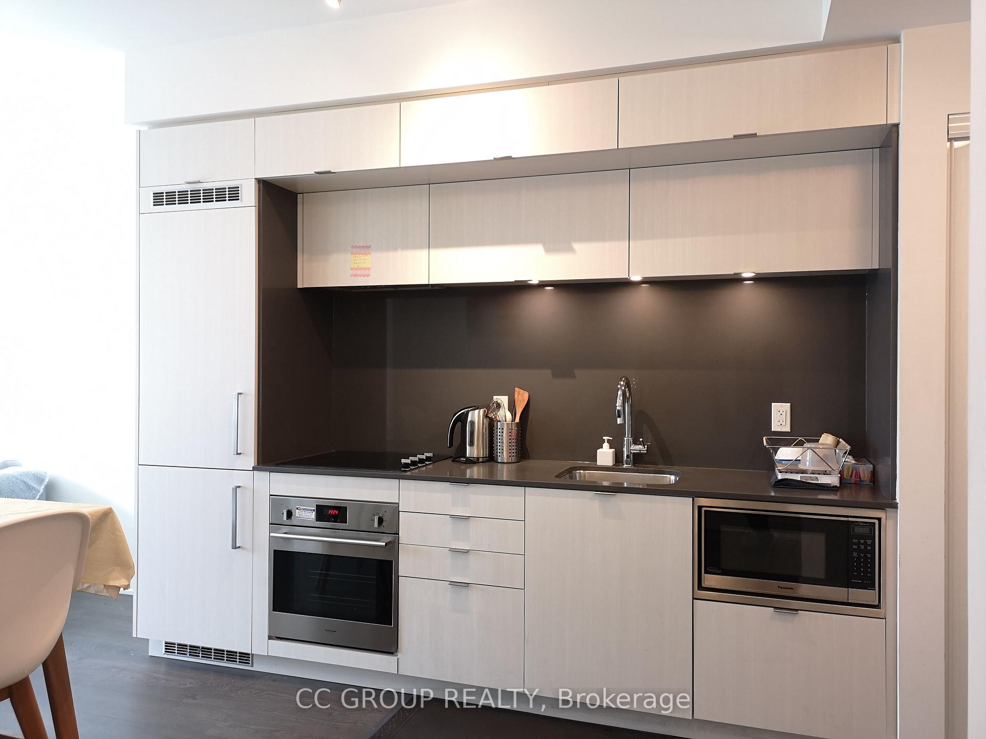 Photo 4 of Unit 801, 38 Cameron Street, Toronto, Kensington-Chinatown — HOMEH