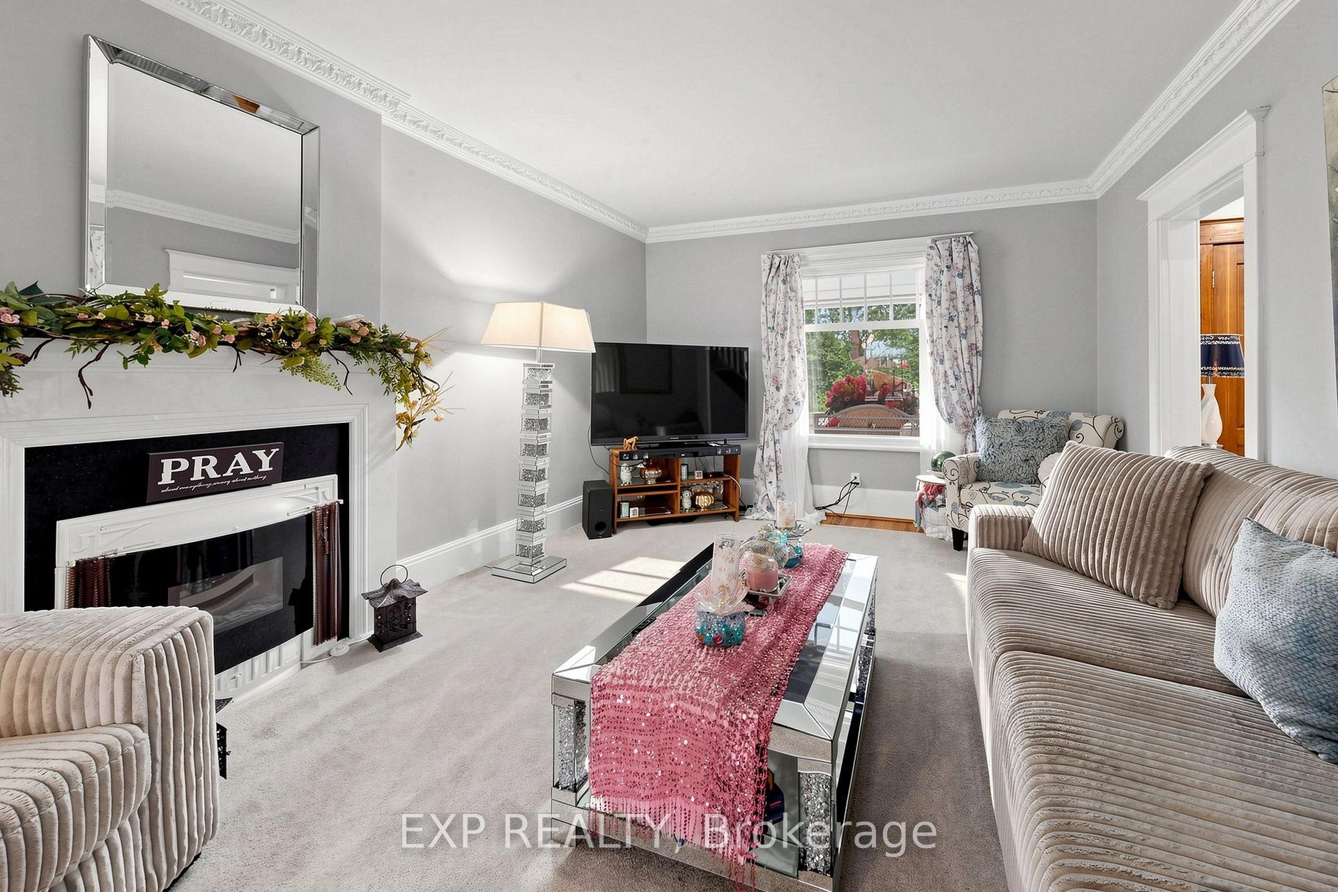 Photo 4 of 28 Simcoe Street, Kawartha Lakes, Lindsay — HOMEH