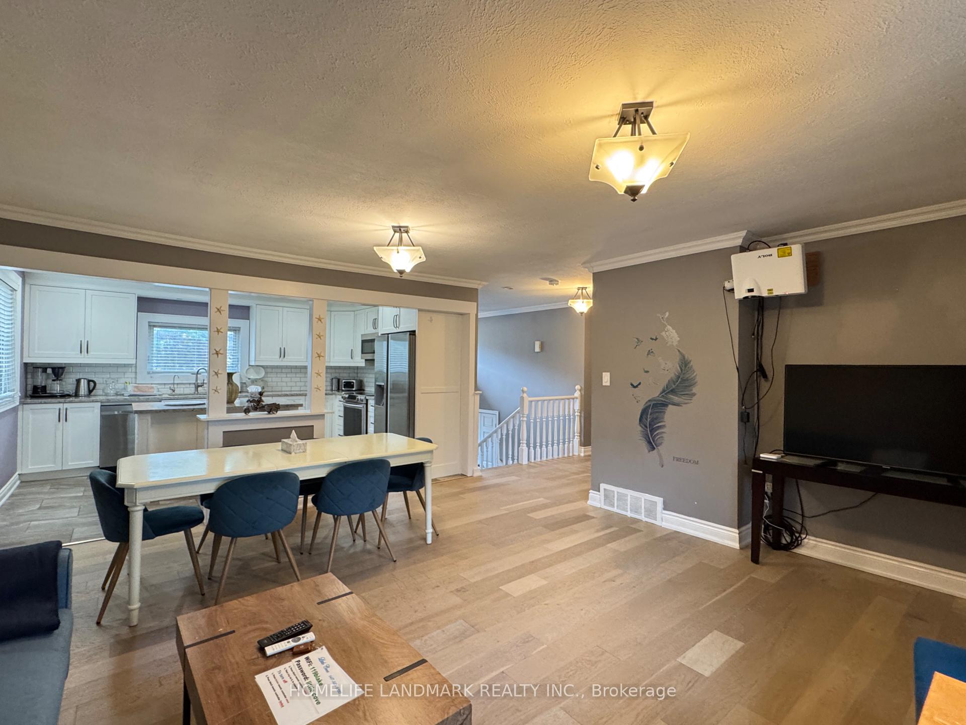 Photo 5 of Unit Upper, 119 Blake Street, Barrie, North Shore — HOMEH