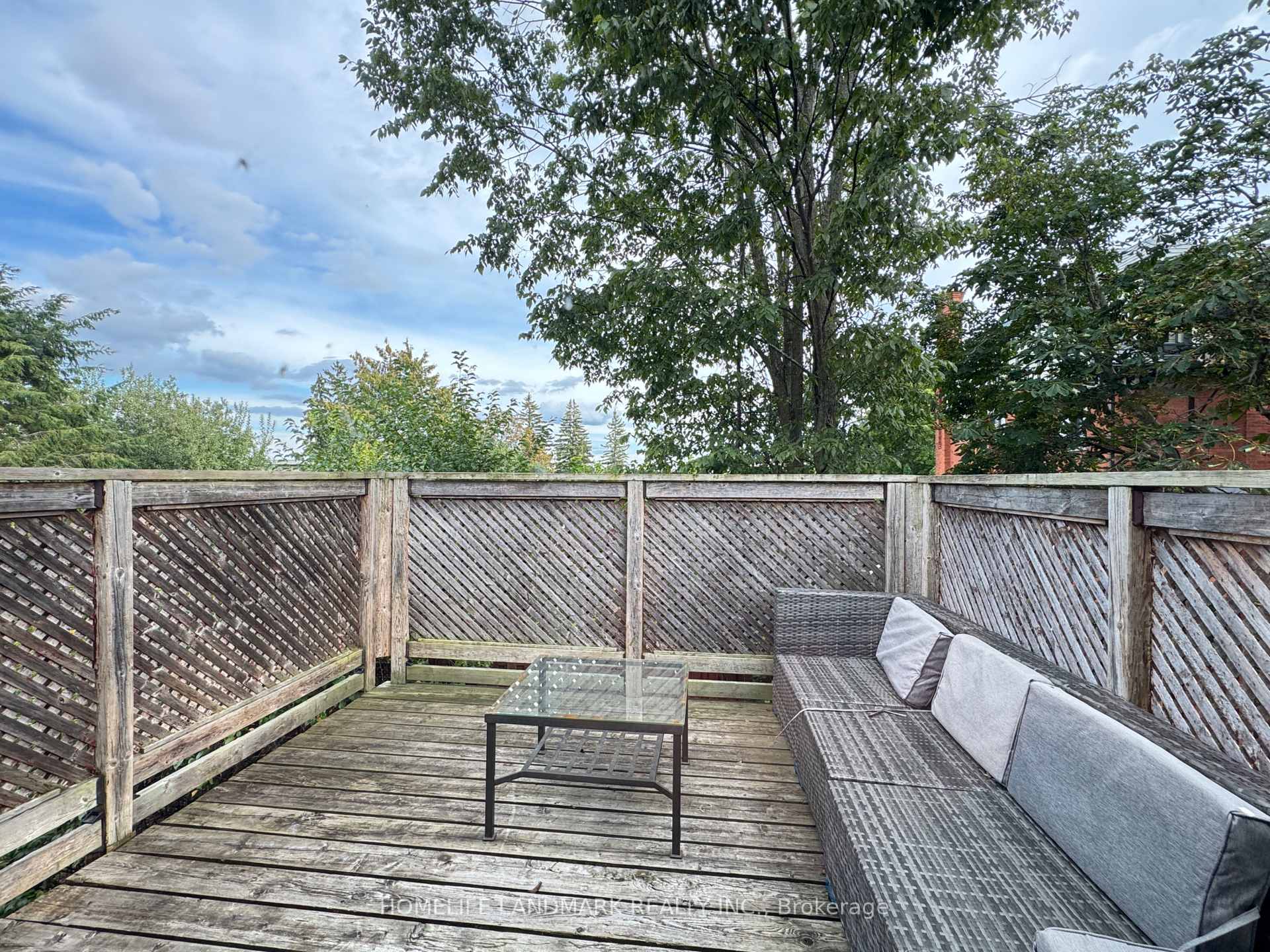 Photo 14 of Unit Upper, 119 Blake Street, Barrie, North Shore — HOMEH
