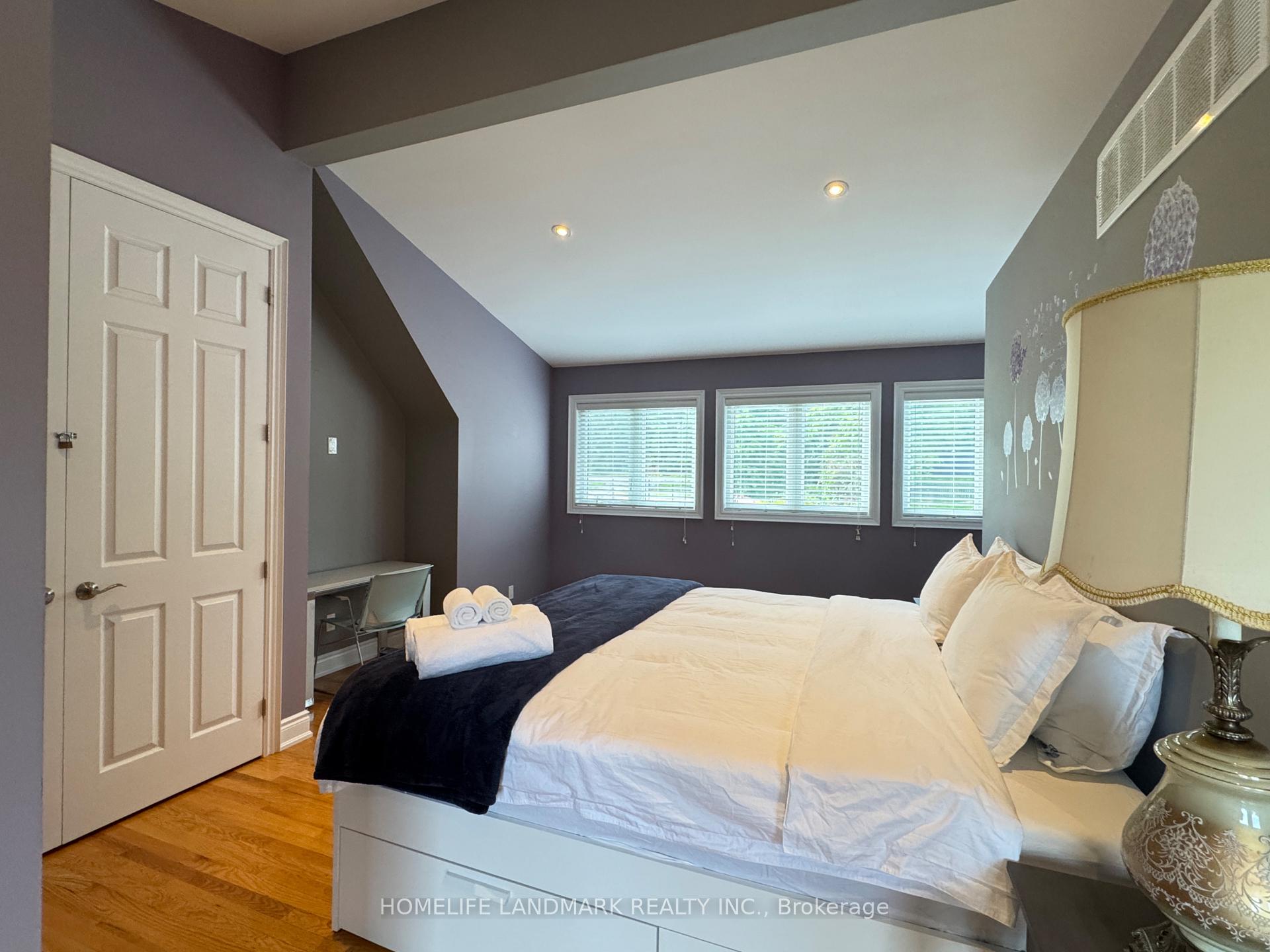Photo 19 of Unit Upper, 119 Blake Street, Barrie, North Shore — HOMEH