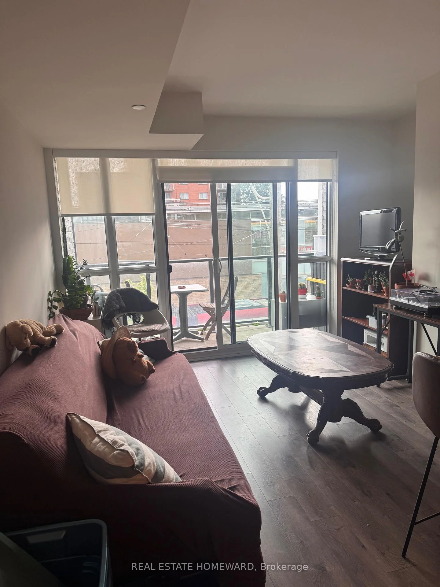 Photo 5 of Unit 210, 1630 Queen Street, Toronto, The Beaches — HOMEH