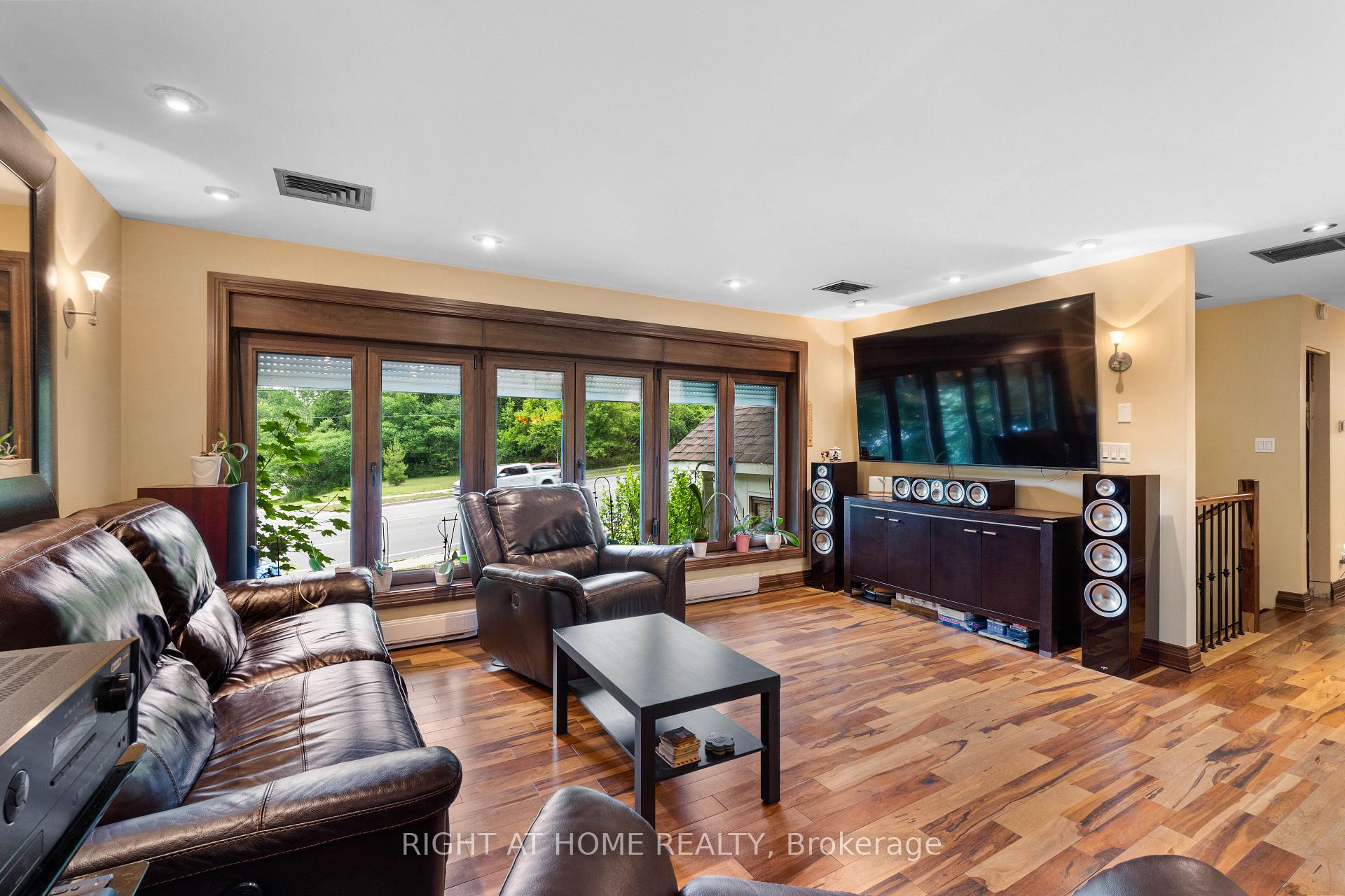 Photo 10 of Unit UPPER, 1101 Brimley Road, Scarborough, Bendale — HOMEH