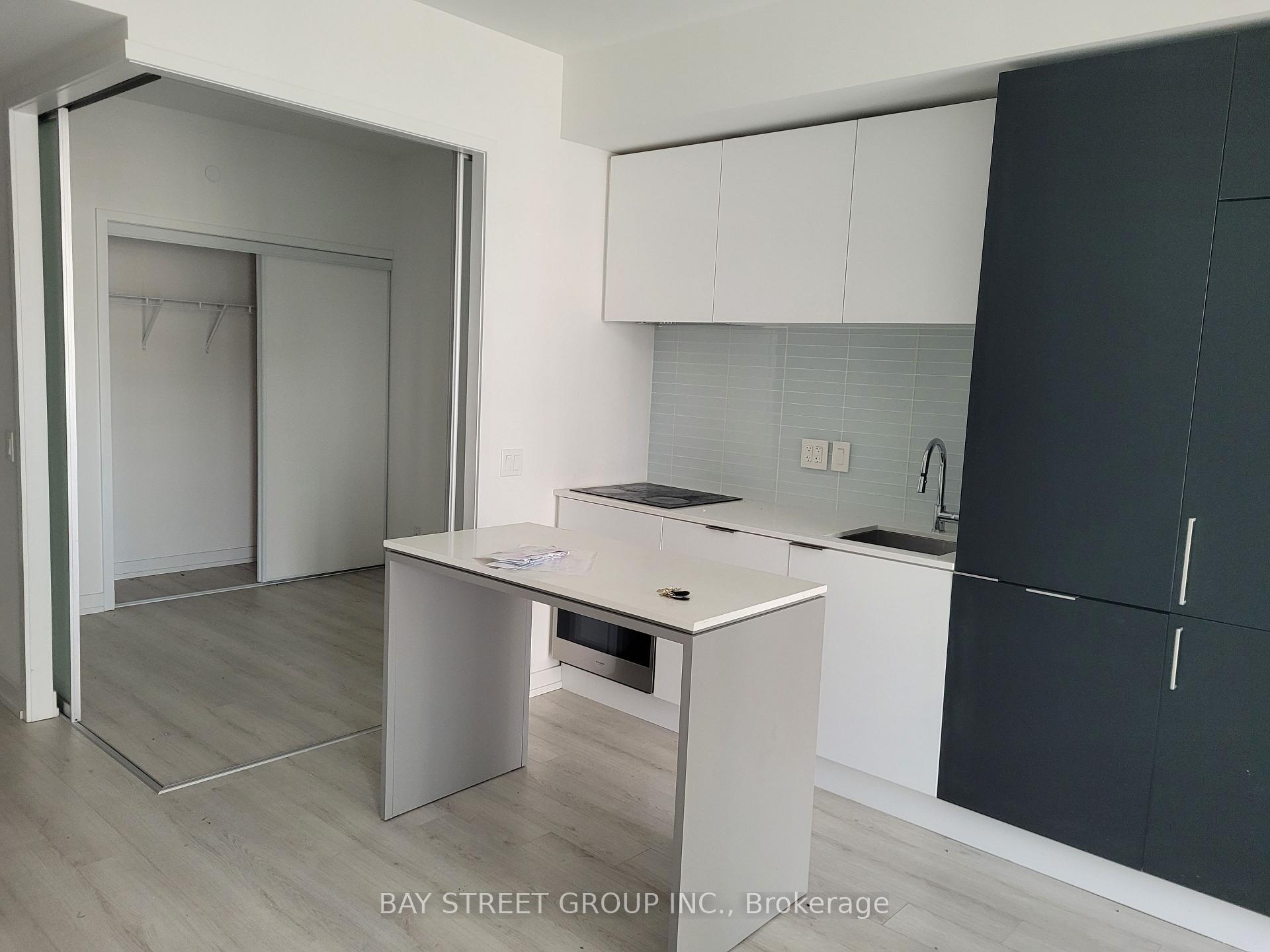Photo 3 of Unit 2108, 33 Helendale Avenue, Toronto, Yonge-Eglinton — HOMEH