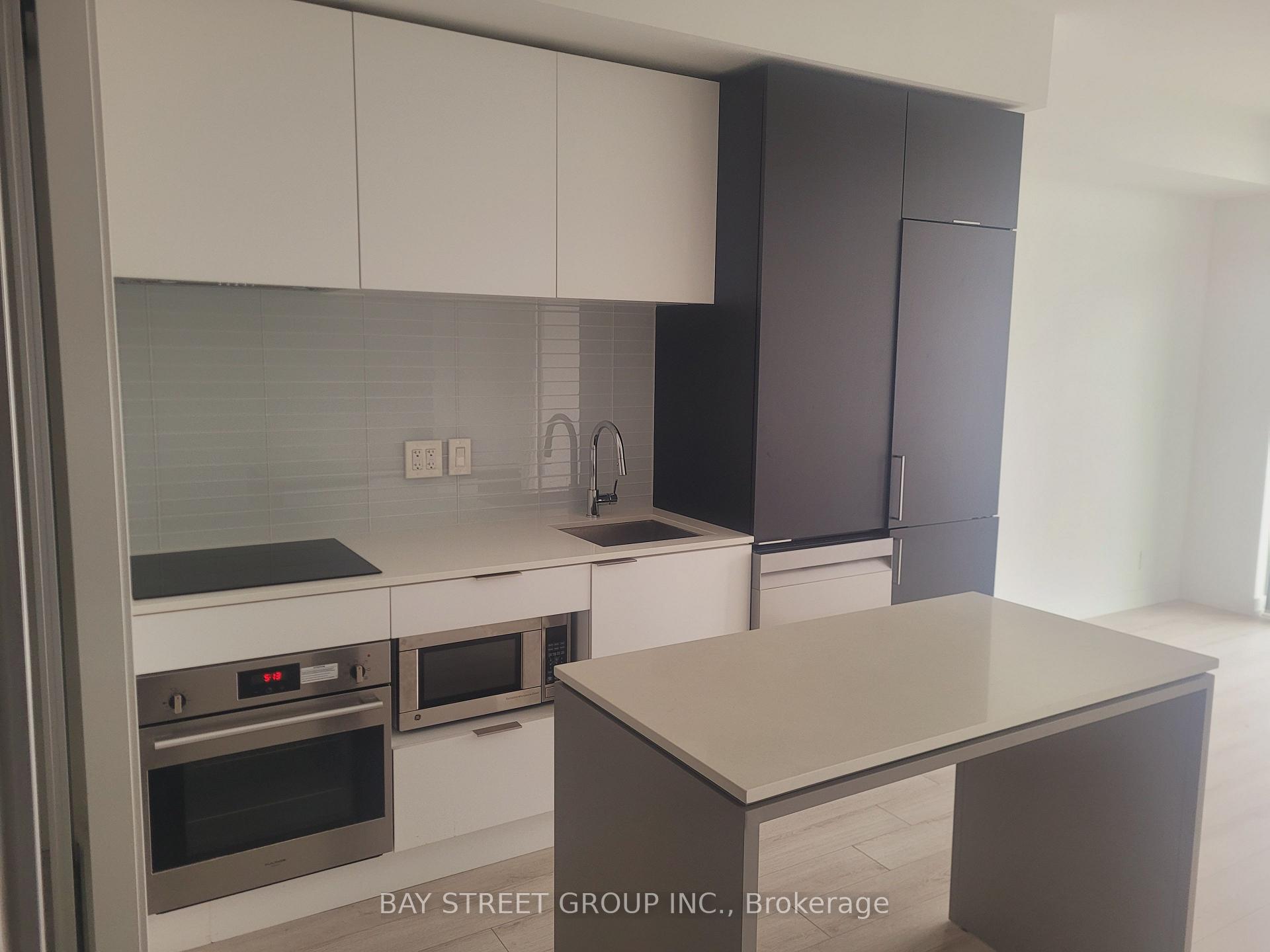 Photo 5 of Unit 2108, 33 Helendale Avenue, Toronto, Yonge-Eglinton — HOMEH