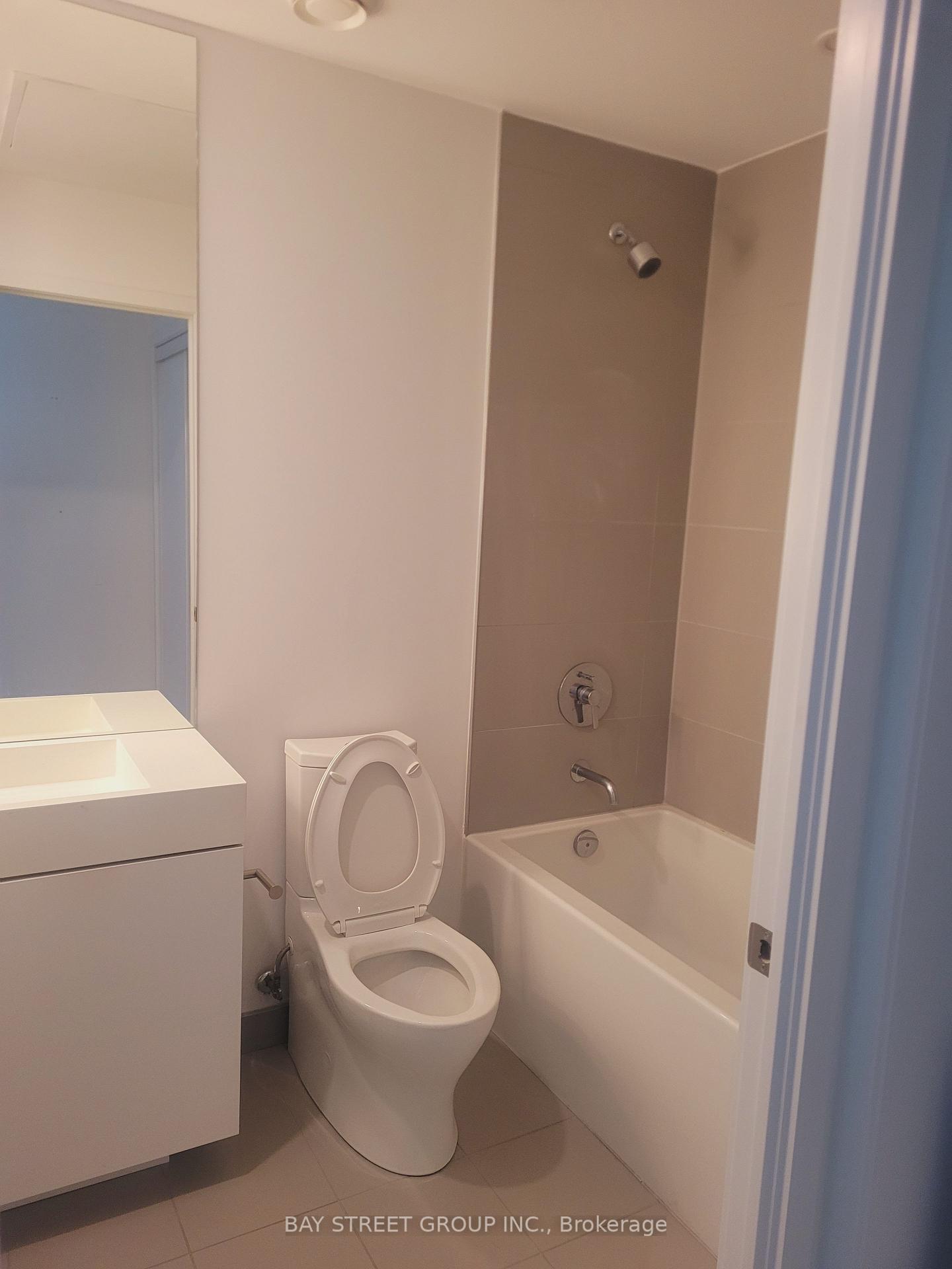 Photo 11 of Unit 2108, 33 Helendale Avenue, Toronto, Yonge-Eglinton — HOMEH