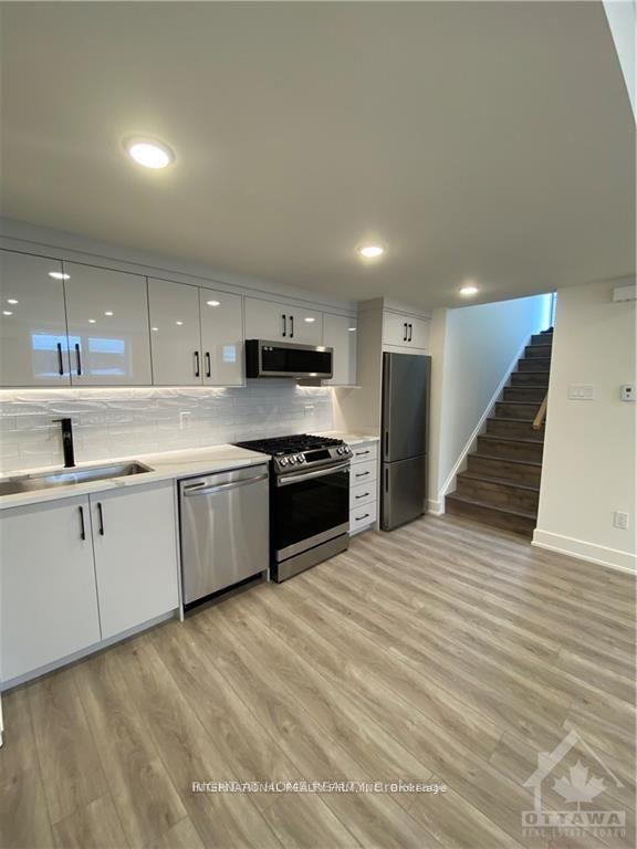 Photo 2 of Unit B, 79 Boyce Avenue, Ottawa, Britannia — HOMEH