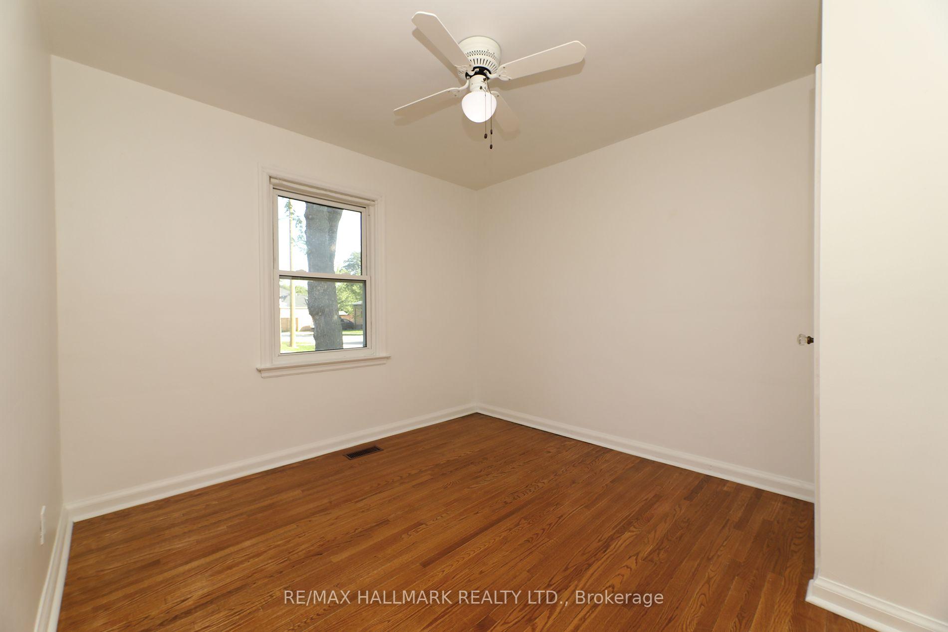 Photo 15 of 55 Athol Avenue, Etobicoke, Stonegate-Queensway — HOMEH