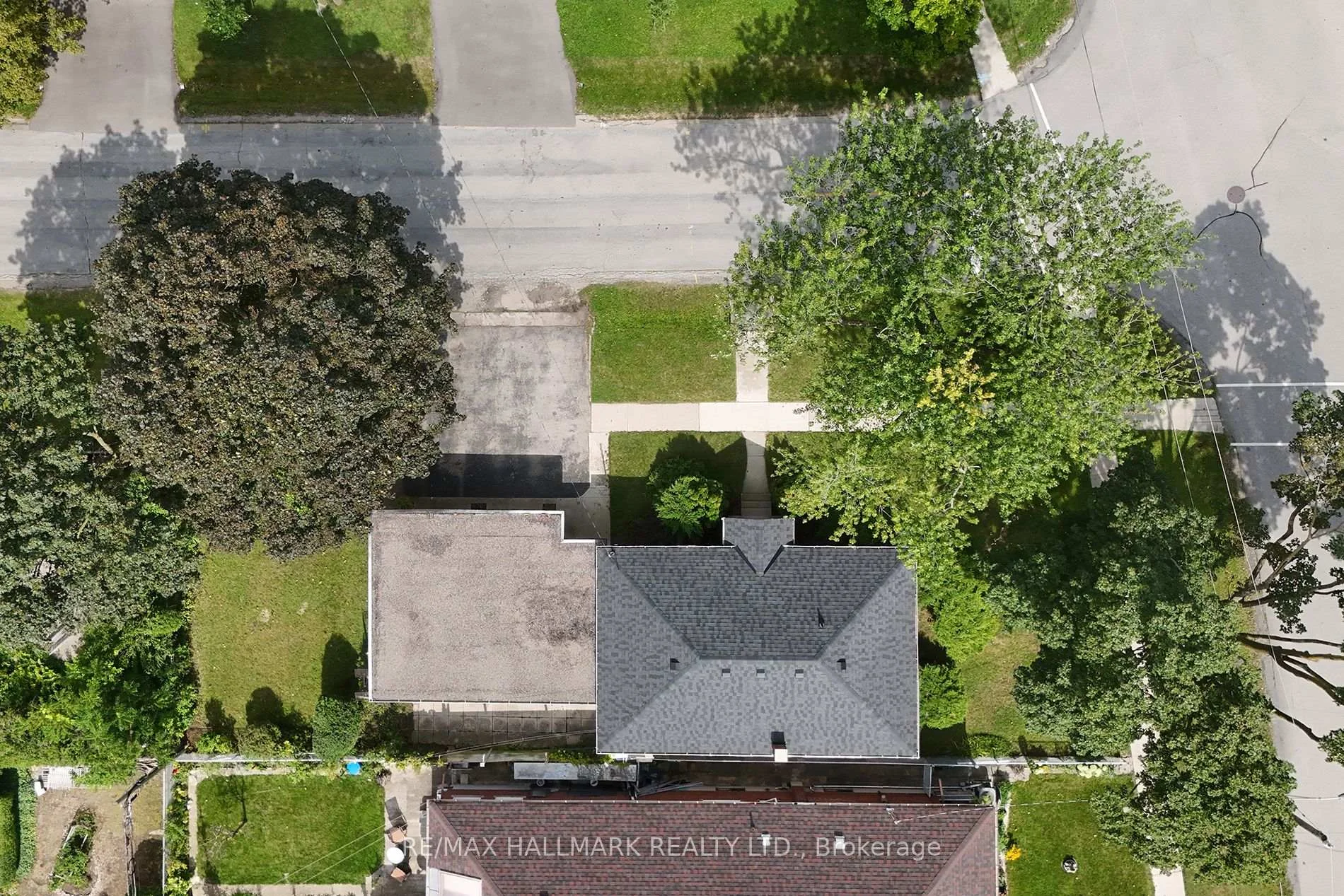 Photo 45 of 55 Athol Avenue, Etobicoke, Stonegate-Queensway — HOMEH