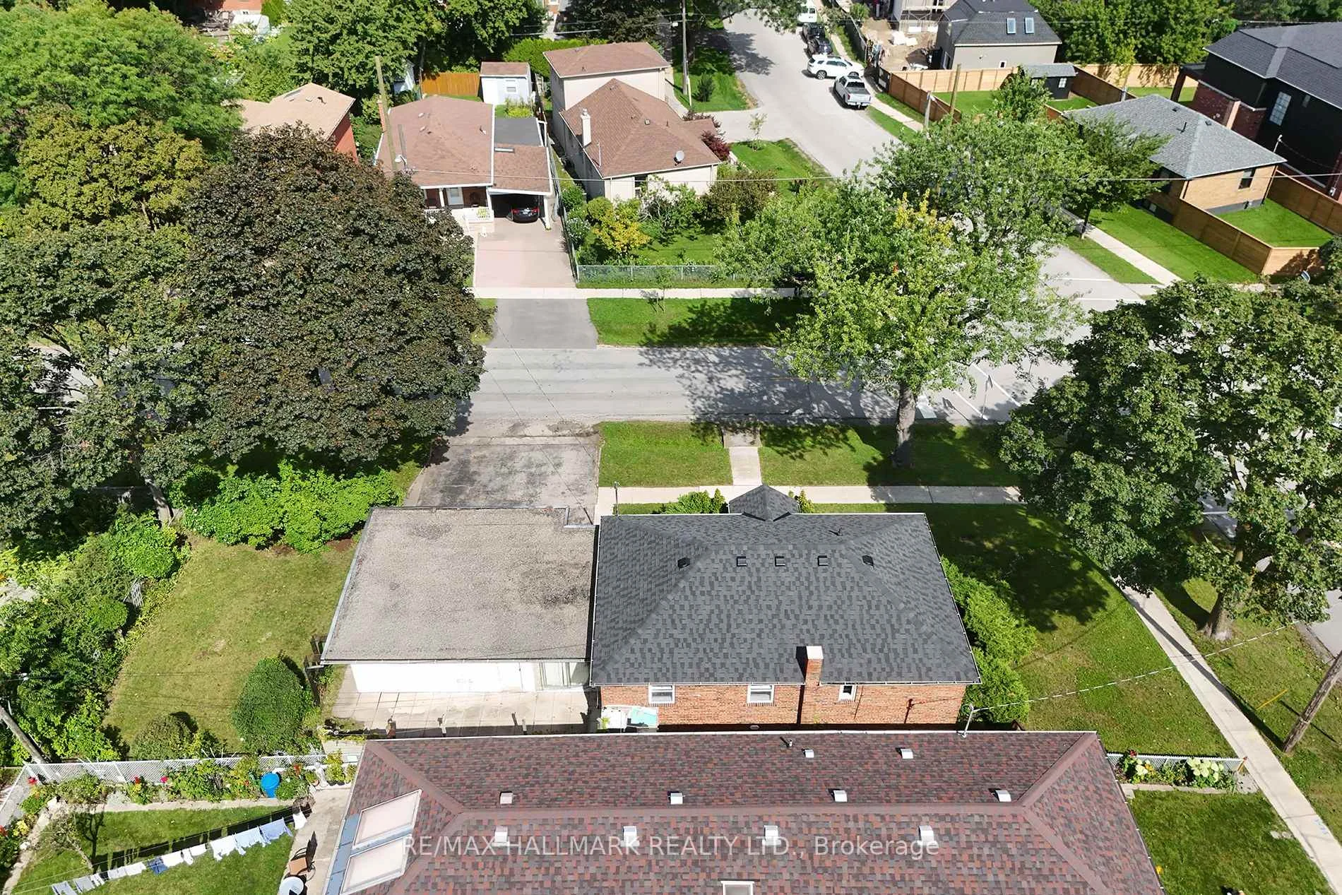 Photo 46 of 55 Athol Avenue, Etobicoke, Stonegate-Queensway — HOMEH