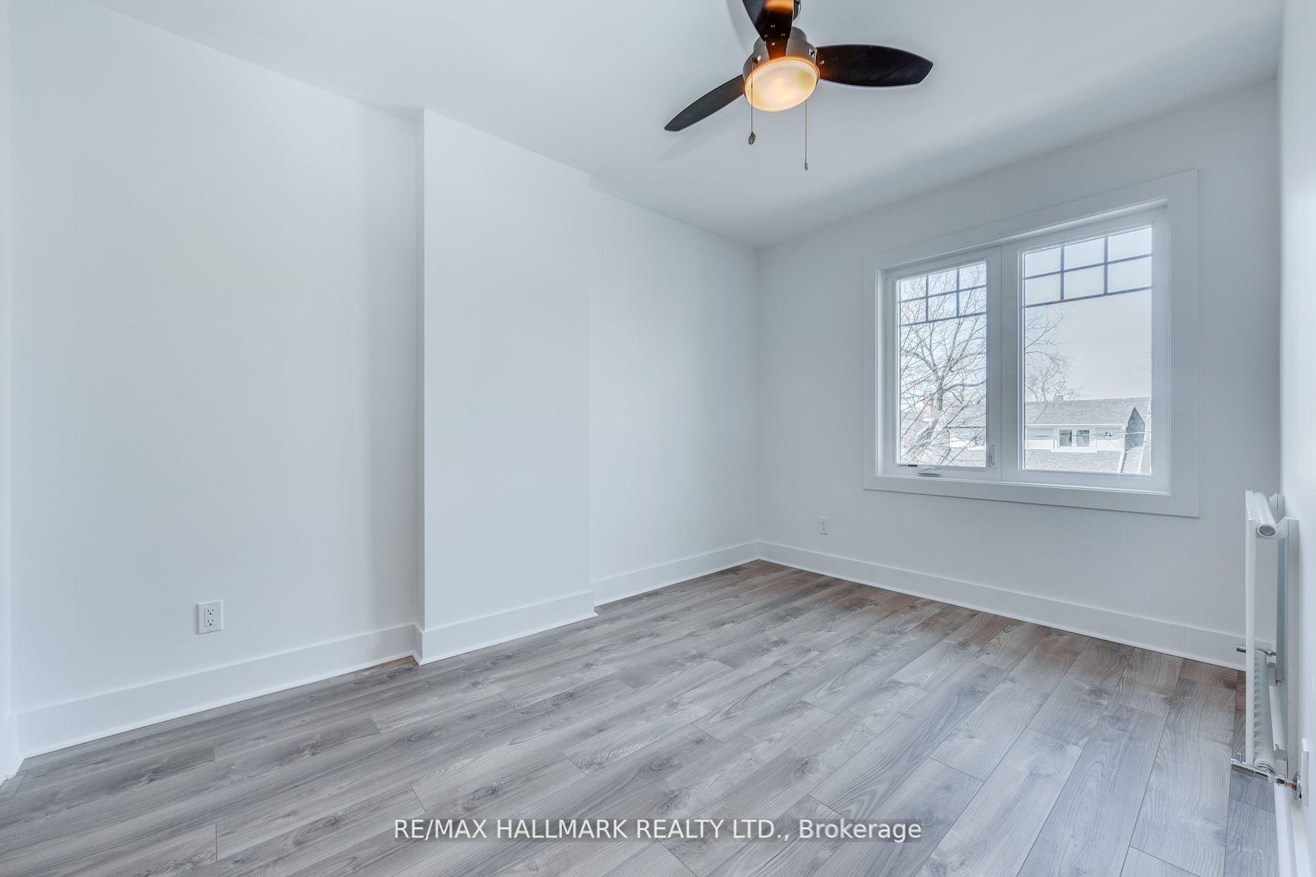 Photo 6 of Unit Upper, 327 Kenilworth Avenue, Toronto, The Beaches — HOMEH