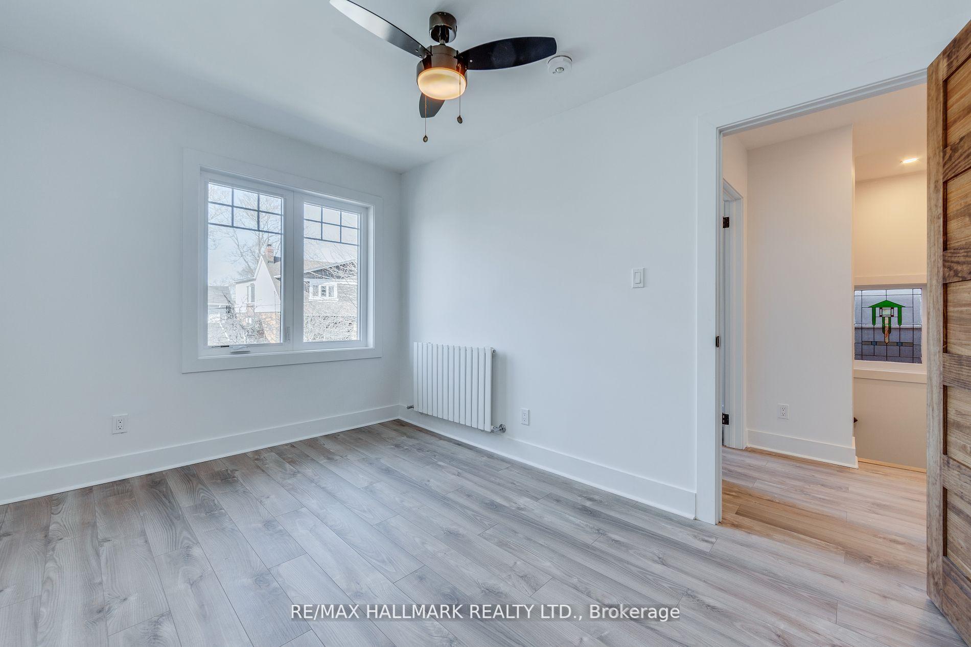 Photo 7 of Unit Upper, 327 Kenilworth Avenue, Toronto, The Beaches — HOMEH