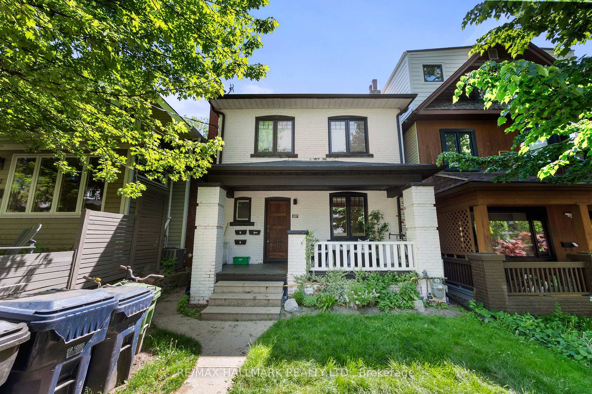 Photo 13 of Unit Upper, 327 Kenilworth Avenue, Toronto, The Beaches — HOMEH