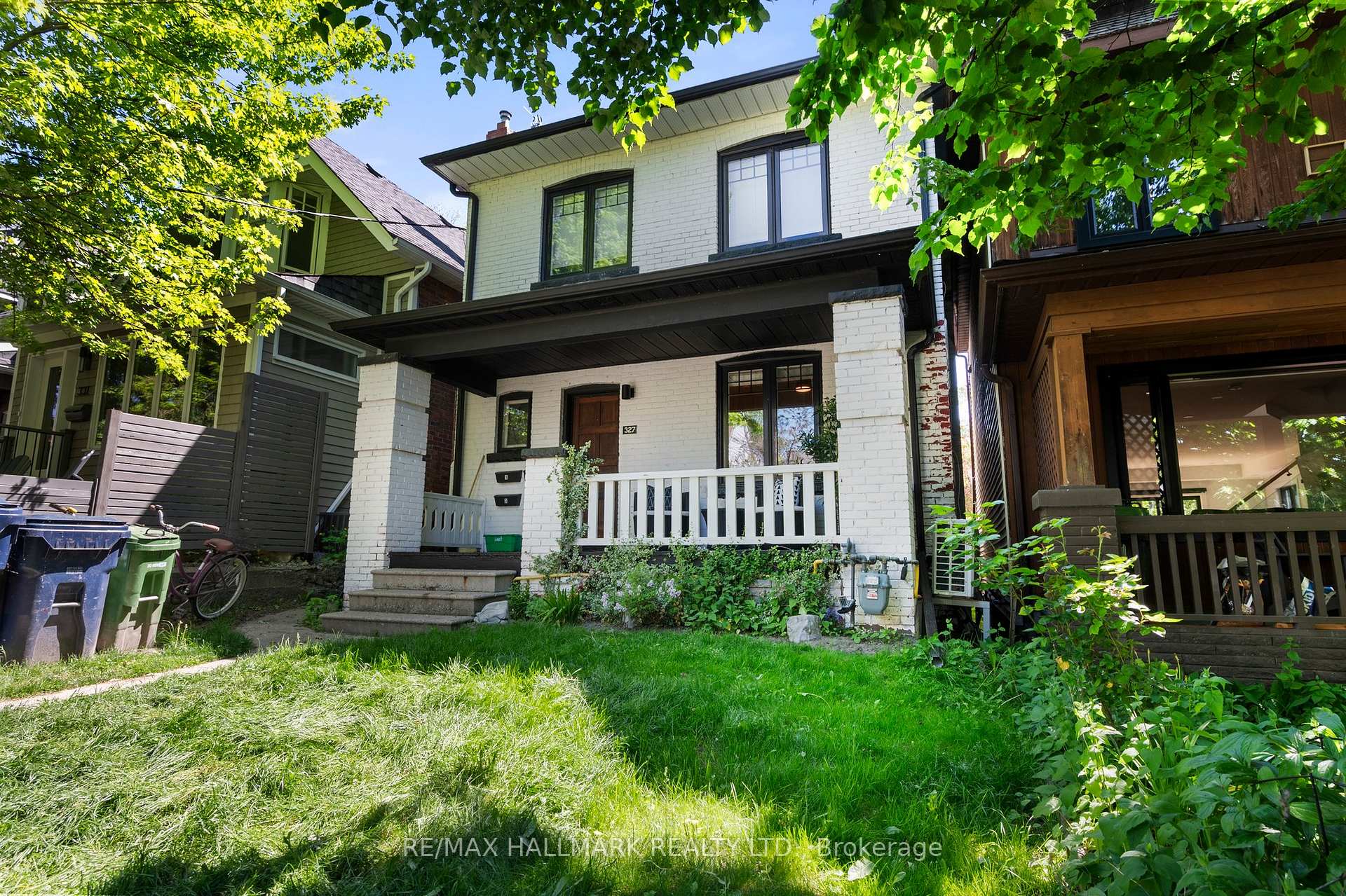Photo 14 of Unit Upper, 327 Kenilworth Avenue, Toronto, The Beaches — HOMEH