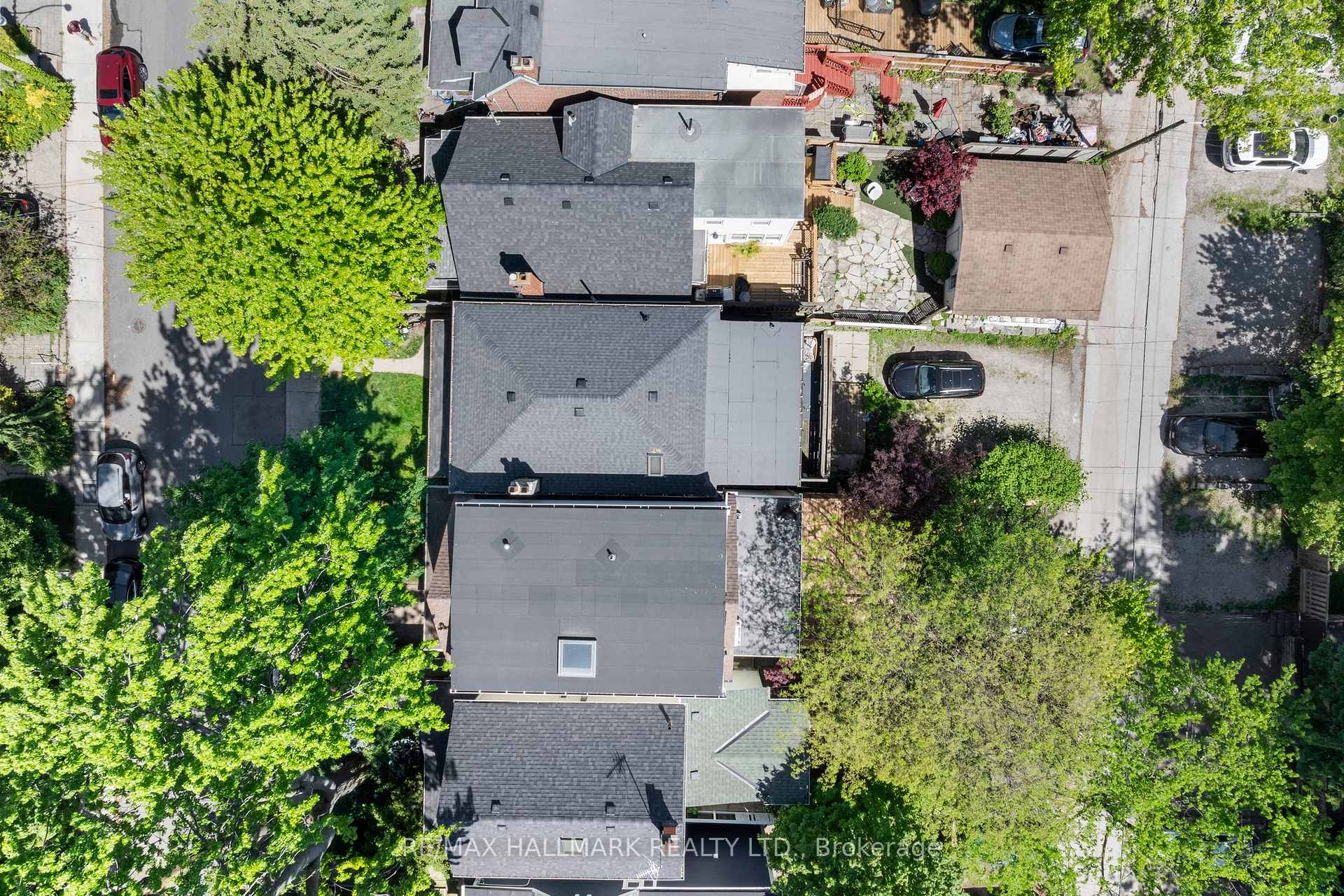 Photo 15 of Unit Upper, 327 Kenilworth Avenue, Toronto, The Beaches — HOMEH