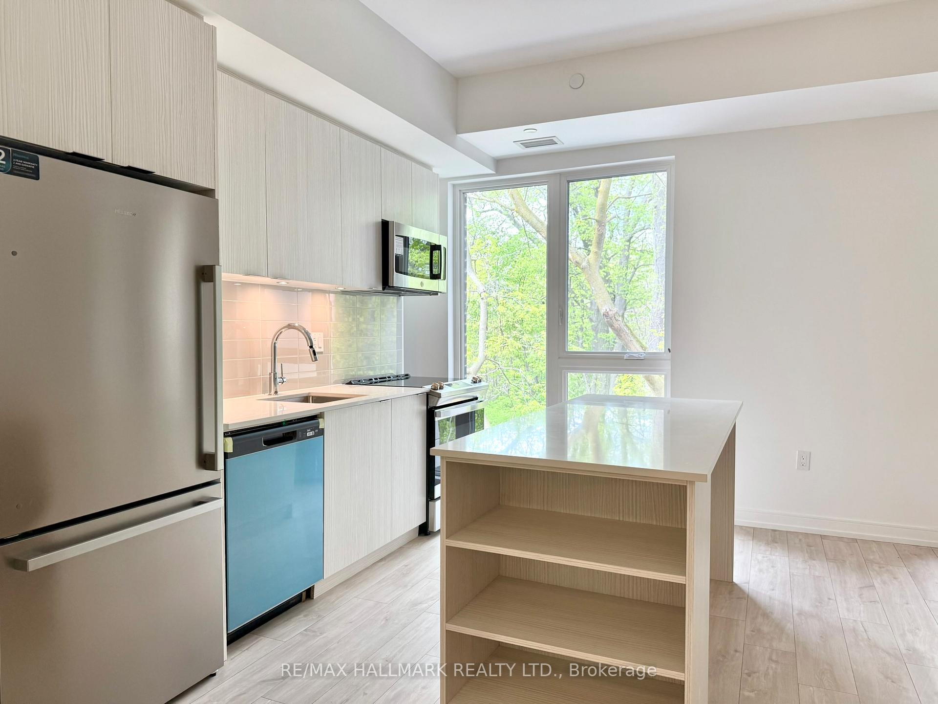 Photo 5 of Unit 14, 172 Clonmore Drive, Scarborough, Birchcliffe-Cliffside — HOMEH