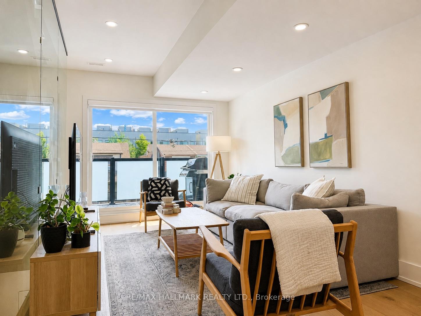 Photo 2 of Unit Unit F, 72 Jones Avenue, Toronto, South Riverdale — HOMEH