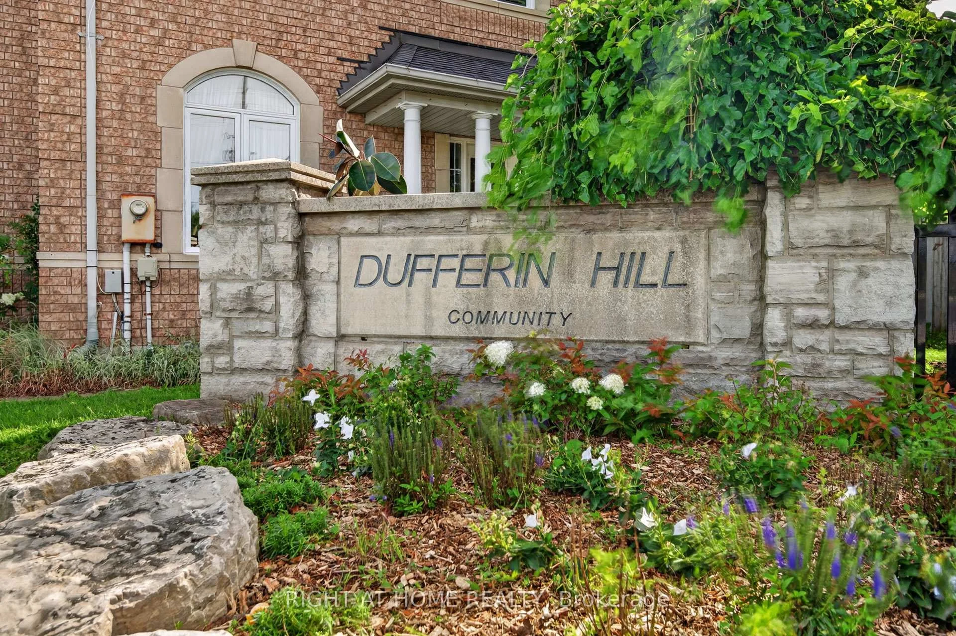 Photo 5 of 4 Forest Run Boulevard, Vaughan, Patterson — HOMEH