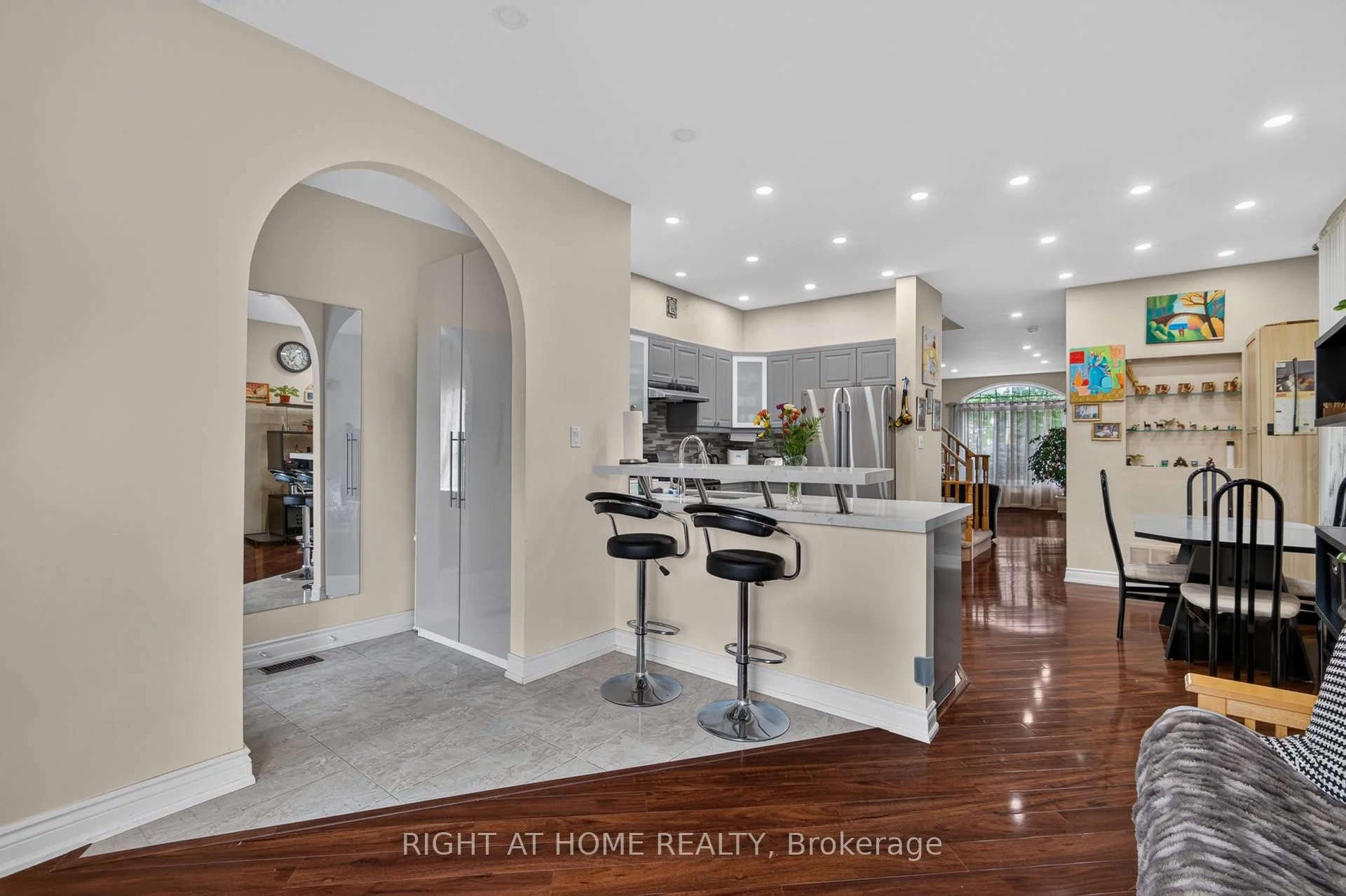 Photo 15 of 4 Forest Run Boulevard, Vaughan, Patterson — HOMEH