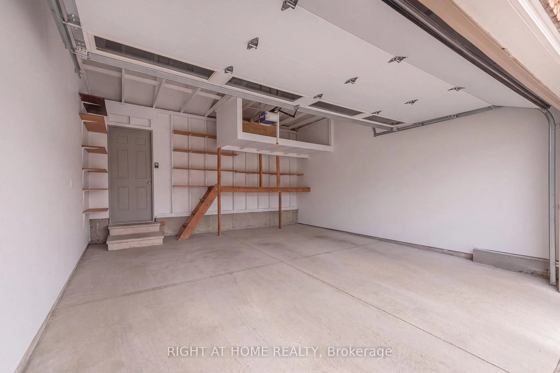Photo 37 of 4 Forest Run Boulevard, Vaughan, Patterson — HOMEH