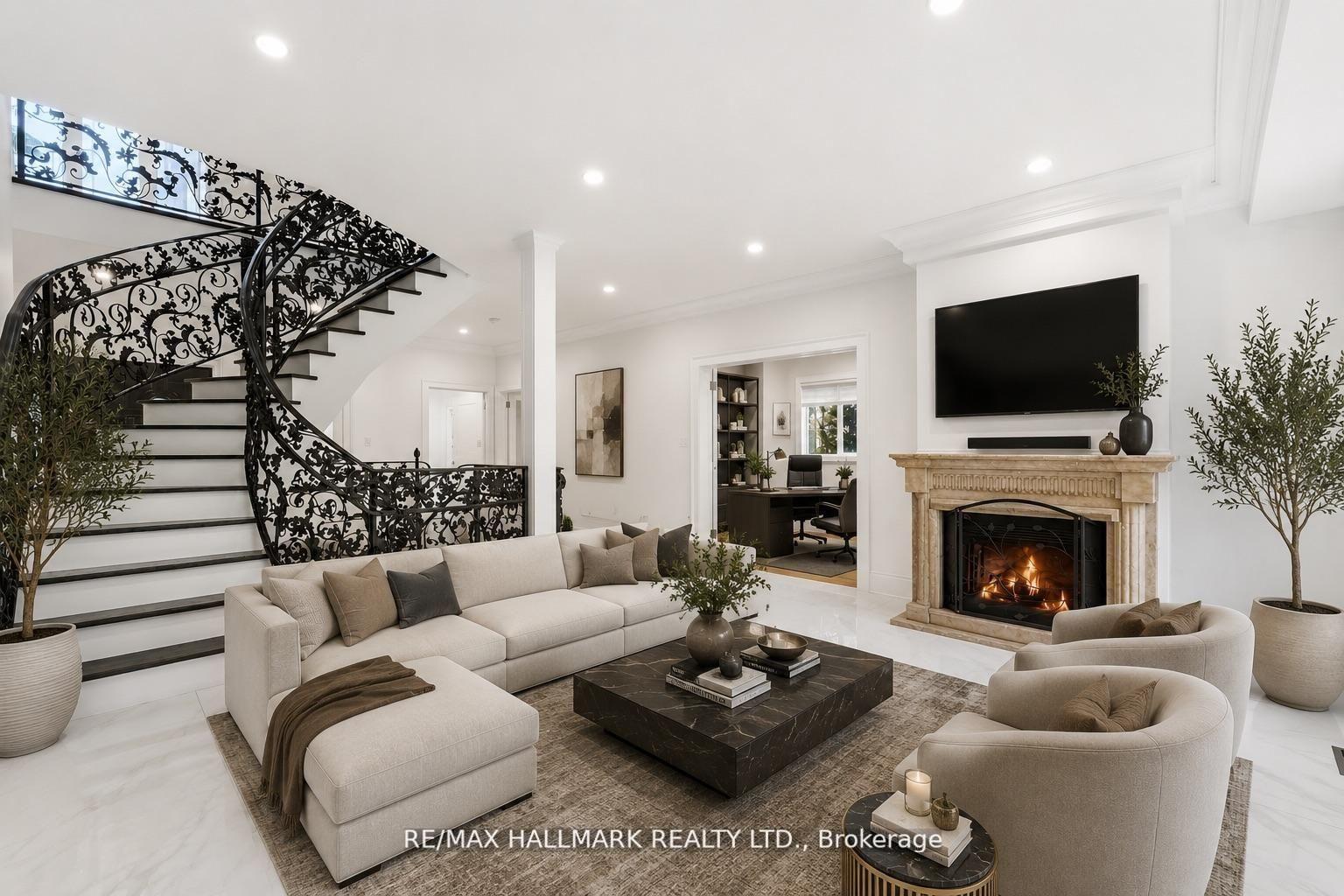 Photo 4 of 32 Orchard Park Drive, Scarborough, West Hill — HOMEH