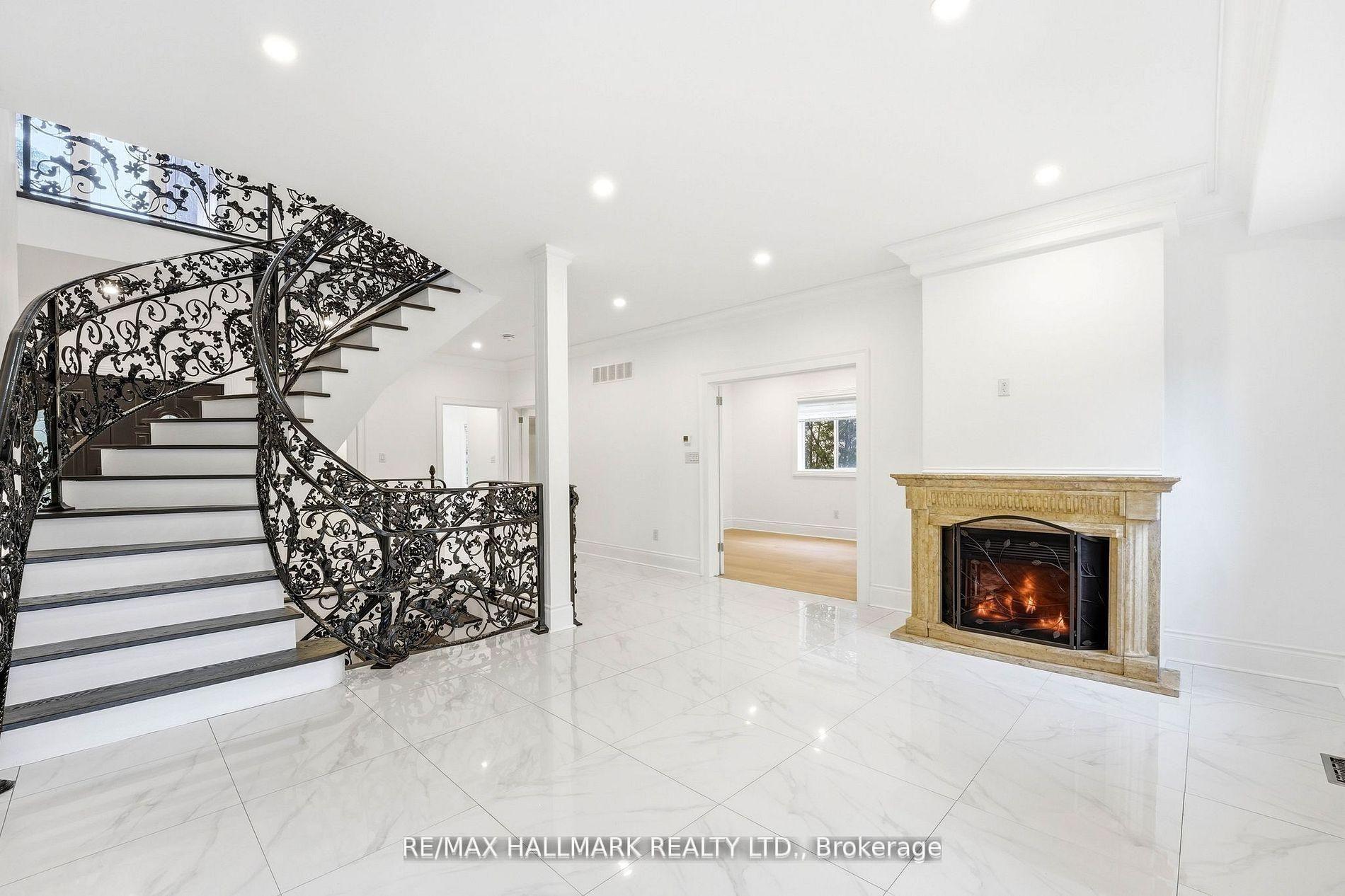 Photo 8 of 32 Orchard Park Drive, Scarborough, West Hill — HOMEH
