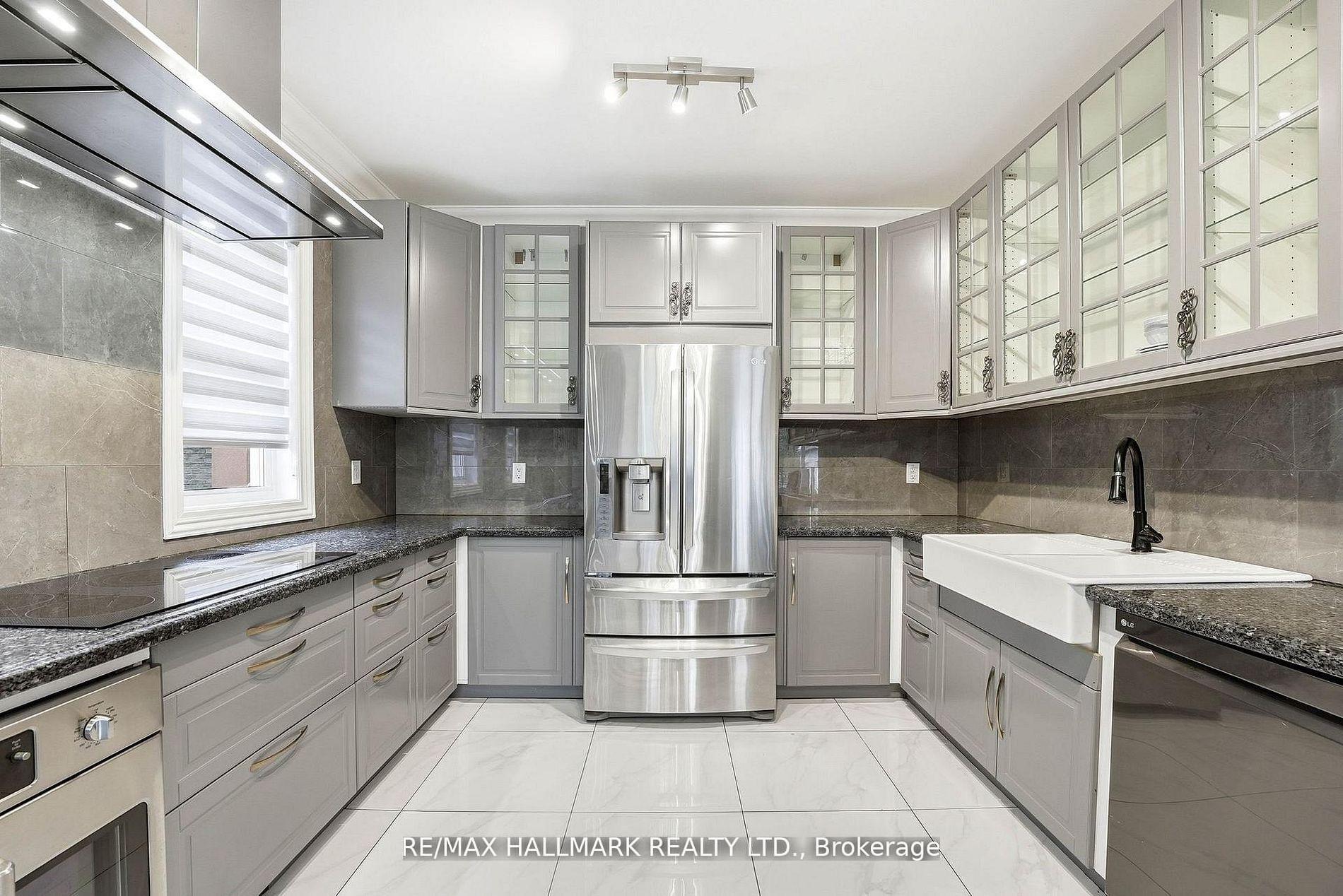 Photo 13 of 32 Orchard Park Drive, Scarborough, West Hill — HOMEH