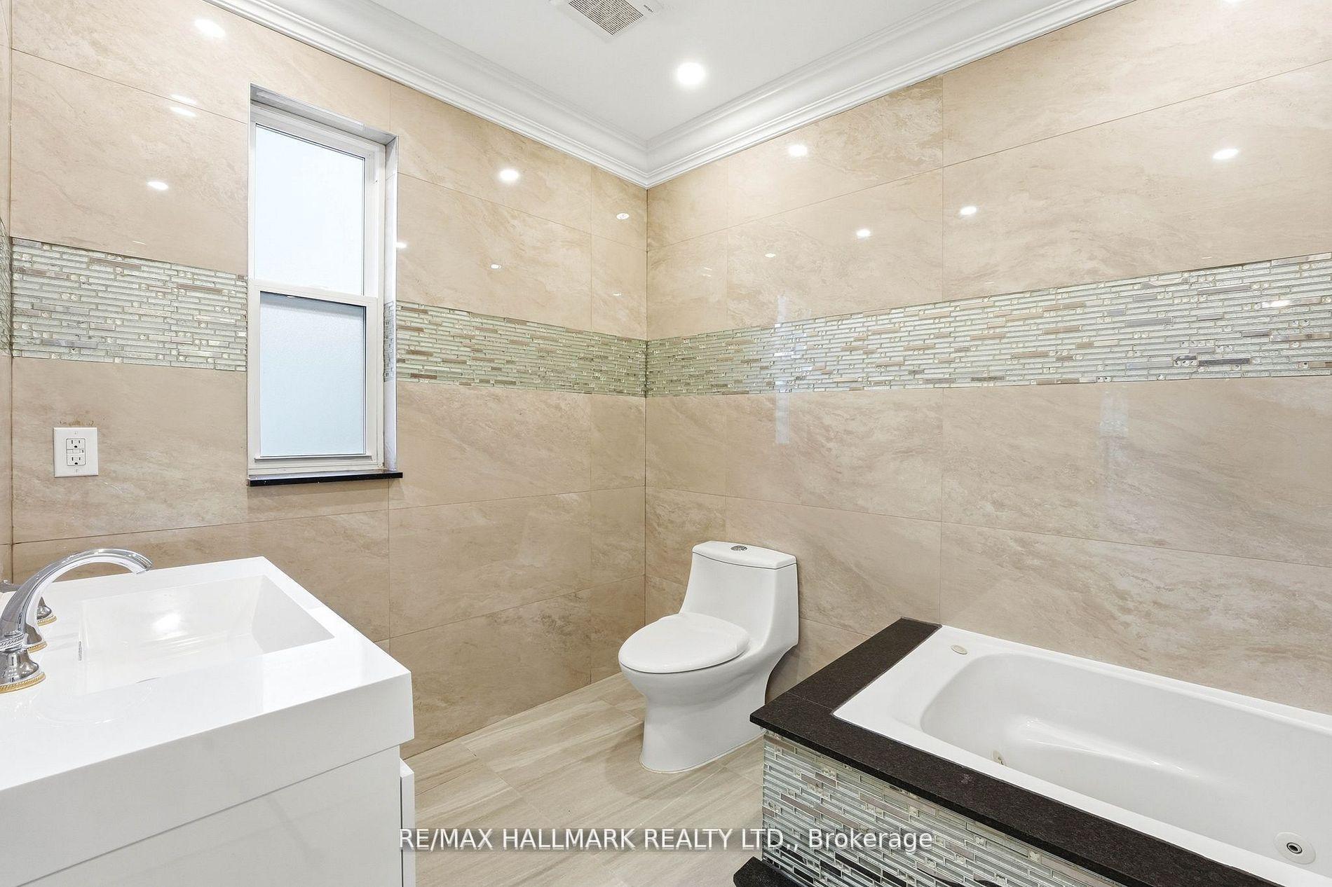 Photo 36 of 32 Orchard Park Drive, Scarborough, West Hill — HOMEH