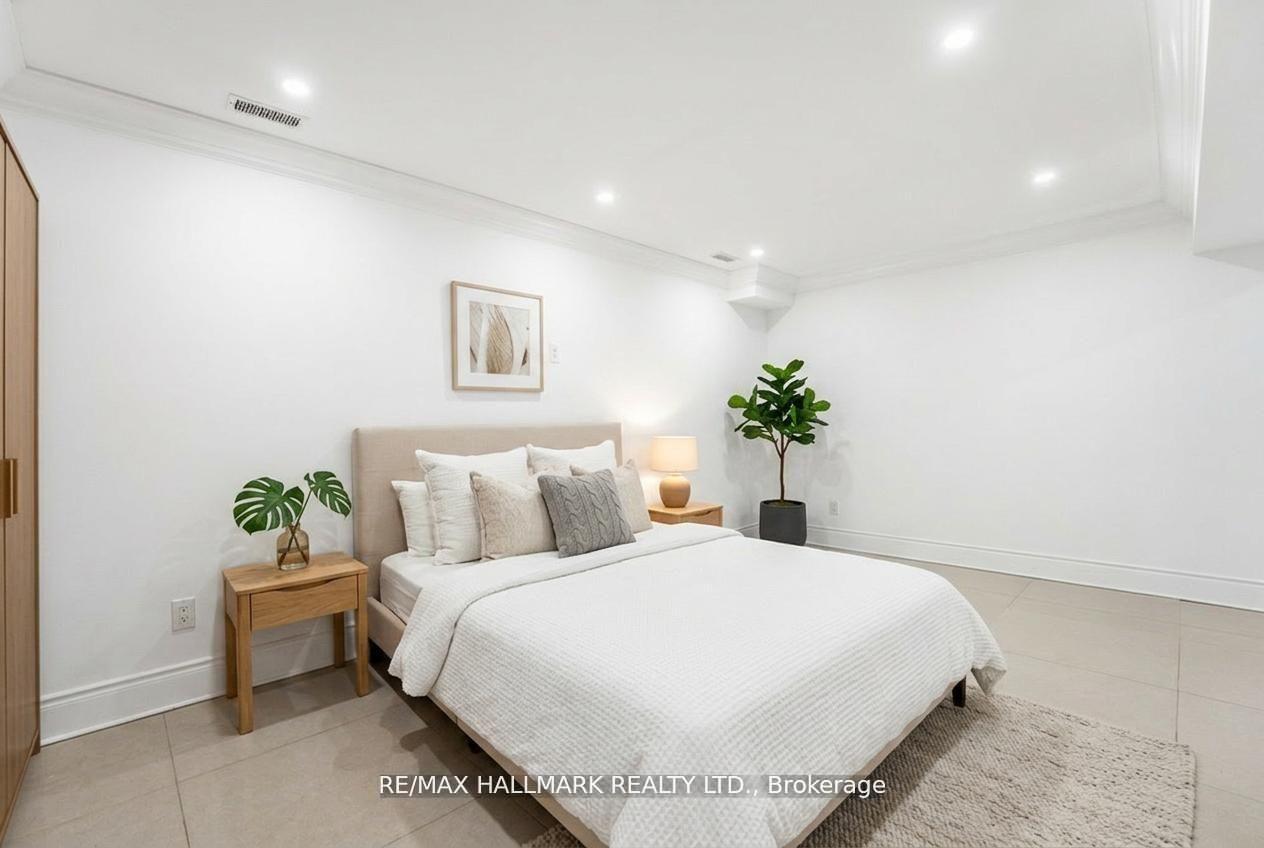 Photo 42 of 32 Orchard Park Drive, Scarborough, West Hill — HOMEH