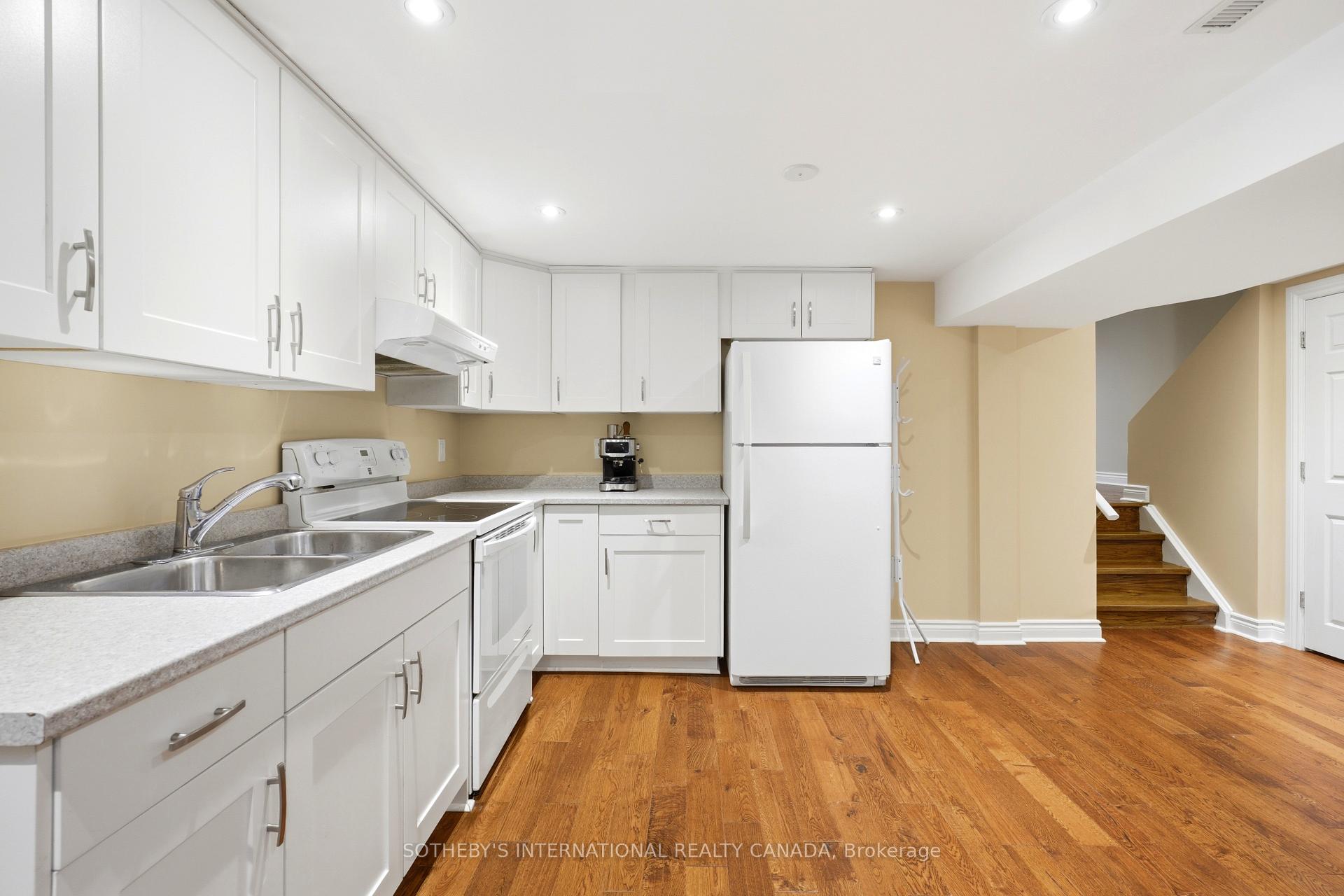 Photo 24 of 2429 Whaley Whaley Drive, Mississauga, Cooksville — HOMEH