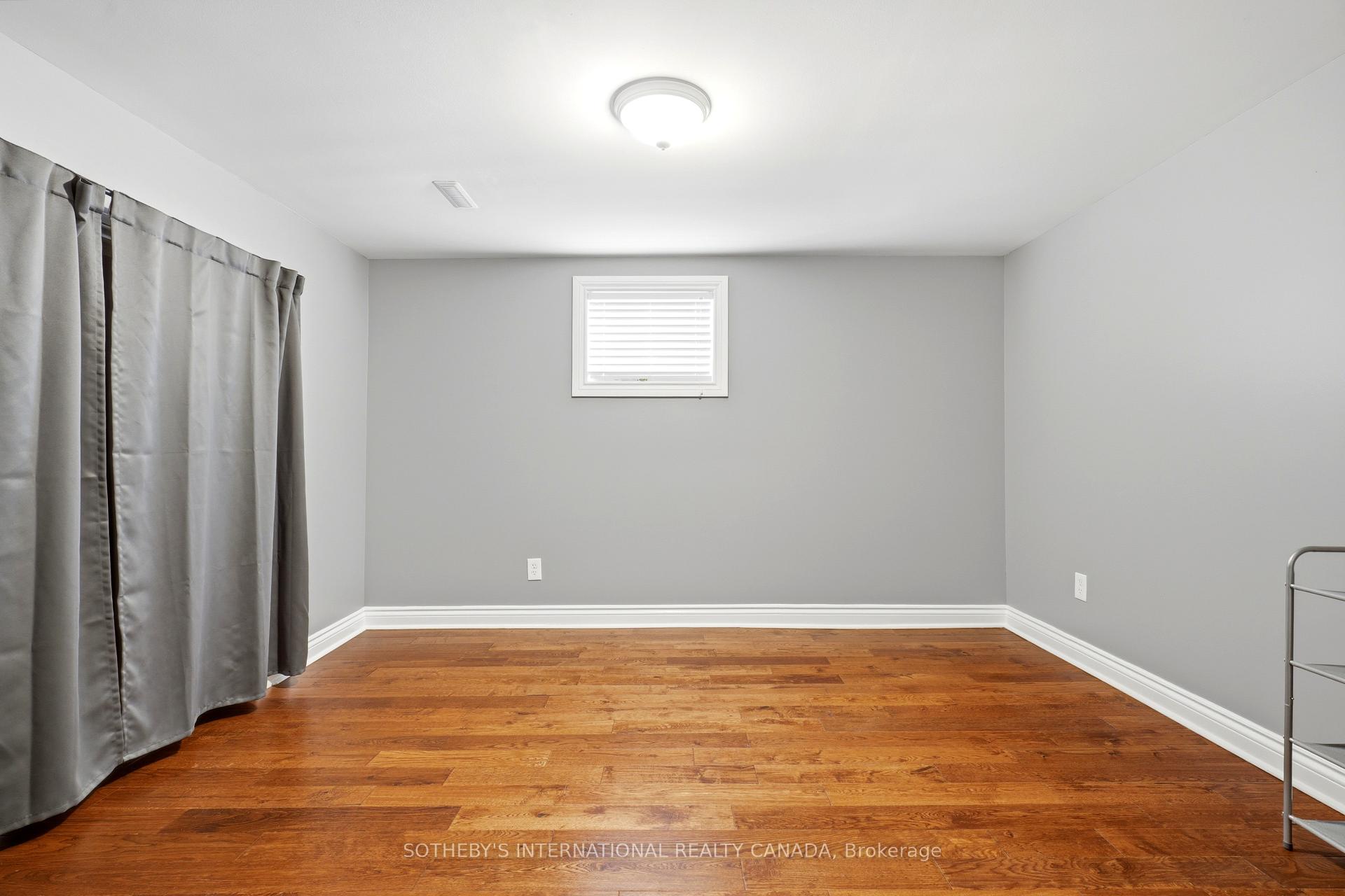 Photo 27 of 2429 Whaley Whaley Drive, Mississauga, Cooksville — HOMEH