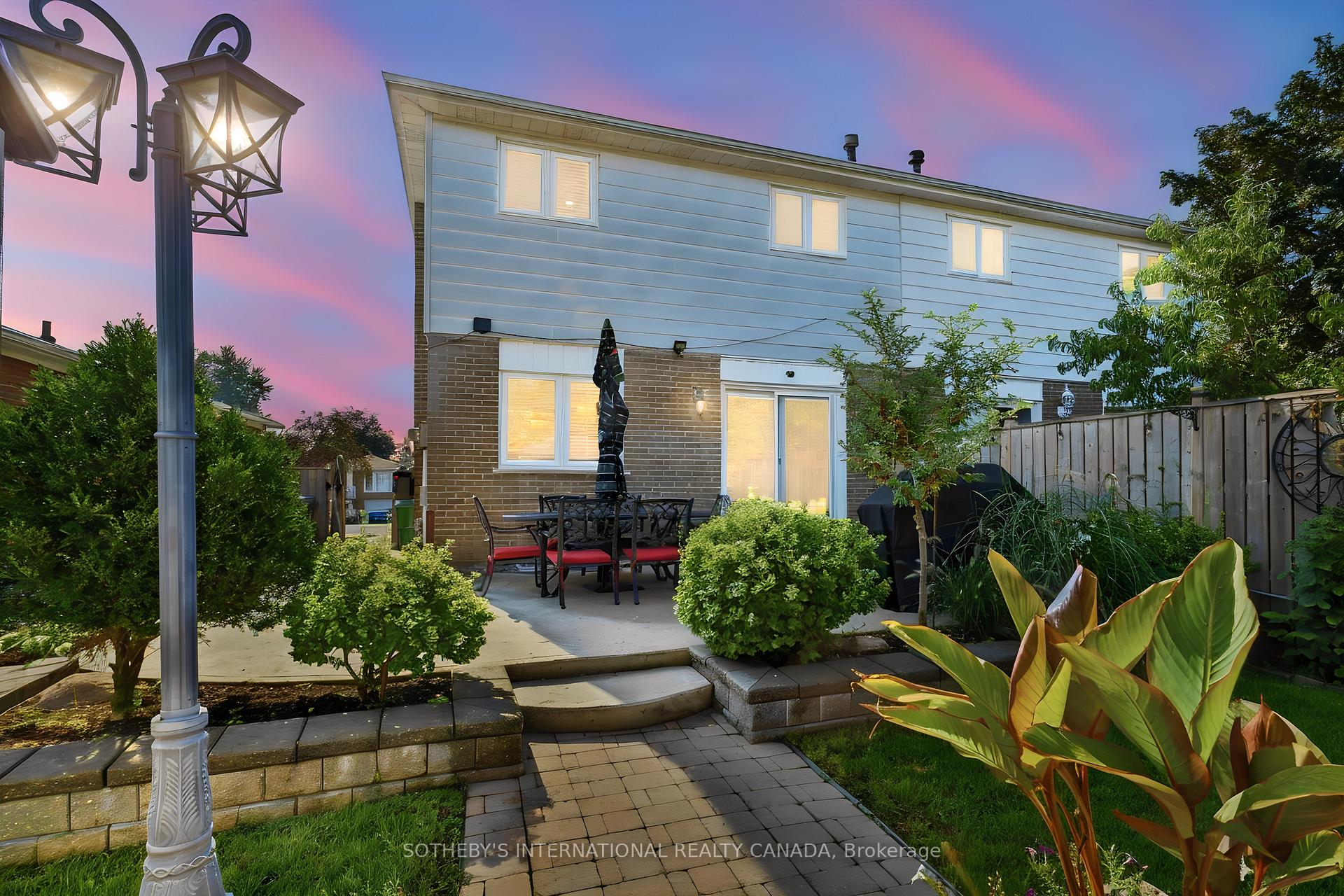 Photo 28 of 2429 Whaley Whaley Drive, Mississauga, Cooksville — HOMEH