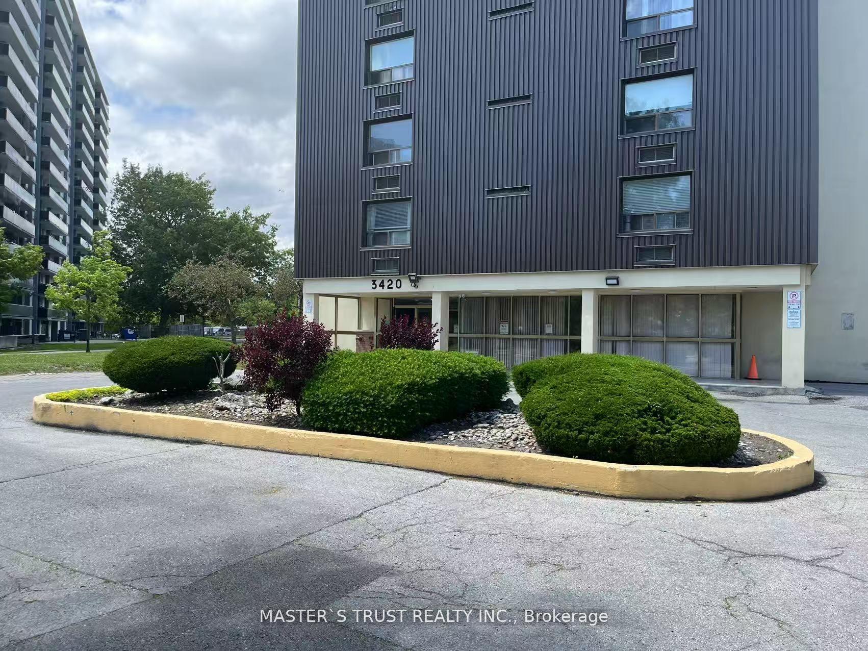 Photo 2 of Unit 903, 3420 Eglinton Avenue E, Scarborough, Scarborough Village — HOMEH