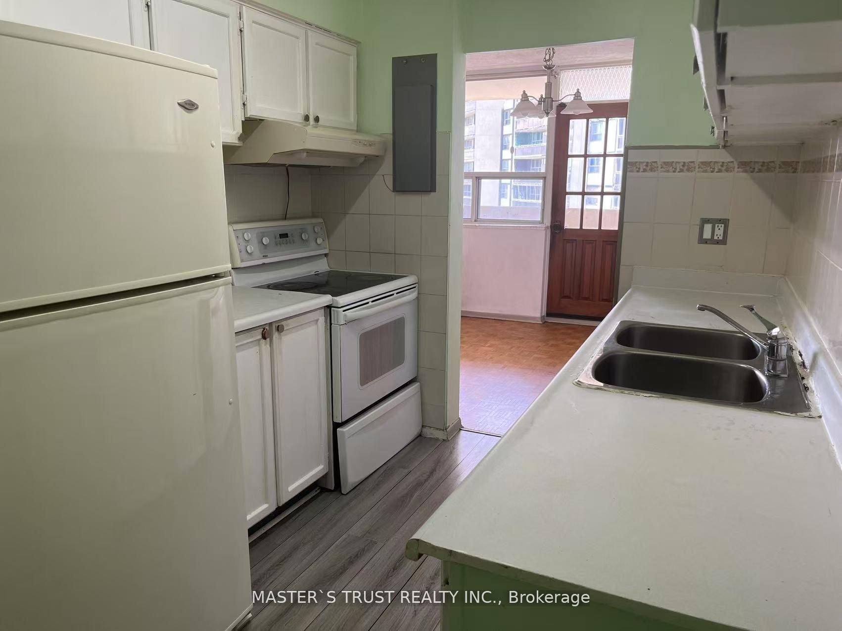 Photo 8 of Unit 903, 3420 Eglinton Avenue E, Scarborough, Scarborough Village — HOMEH